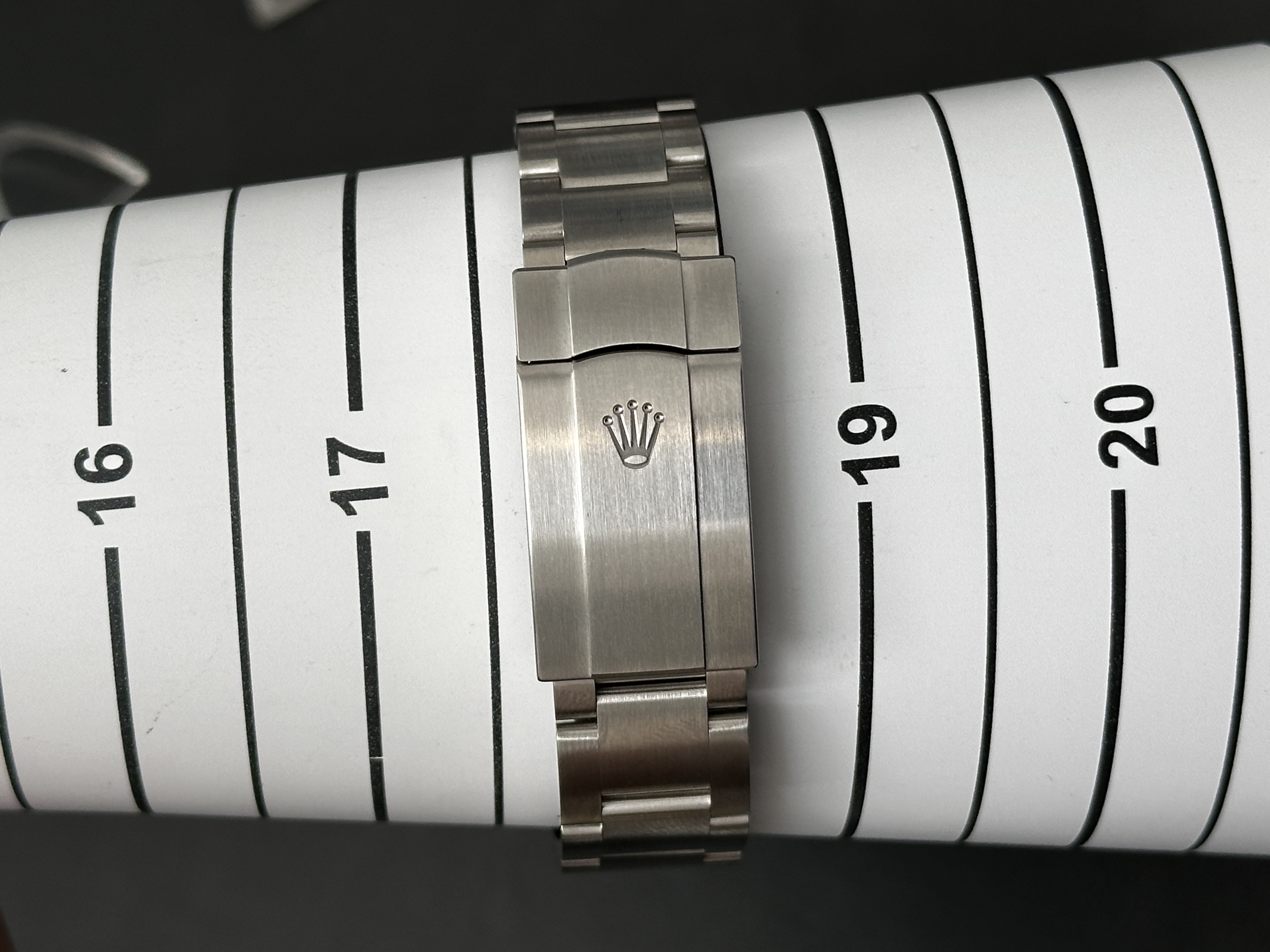 Rolex Oyster Perpetual 124300 Thumbnail 5
