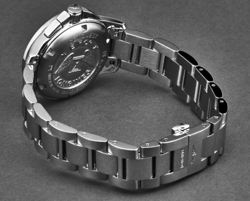 Longines Conquest L3.379.4.16.6 Thumbnail 3
