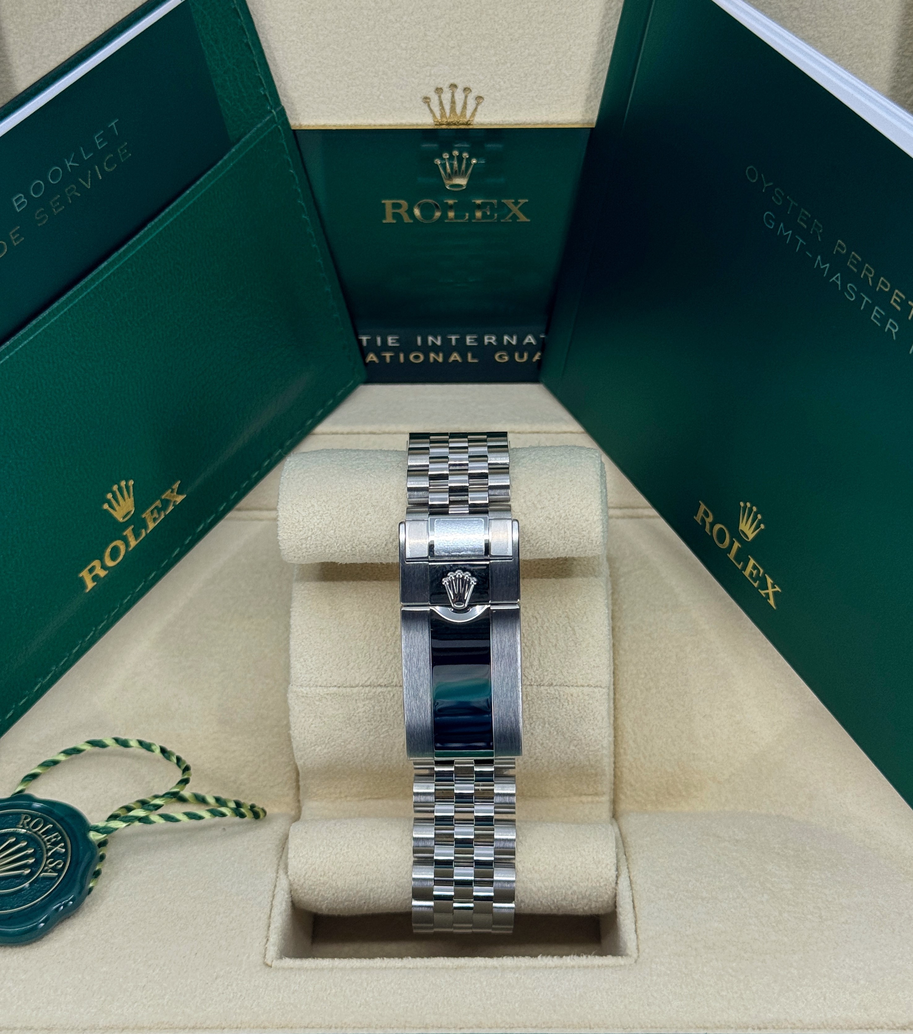 Rolex GMT Master II 126710 GRNR Thumbnail 3