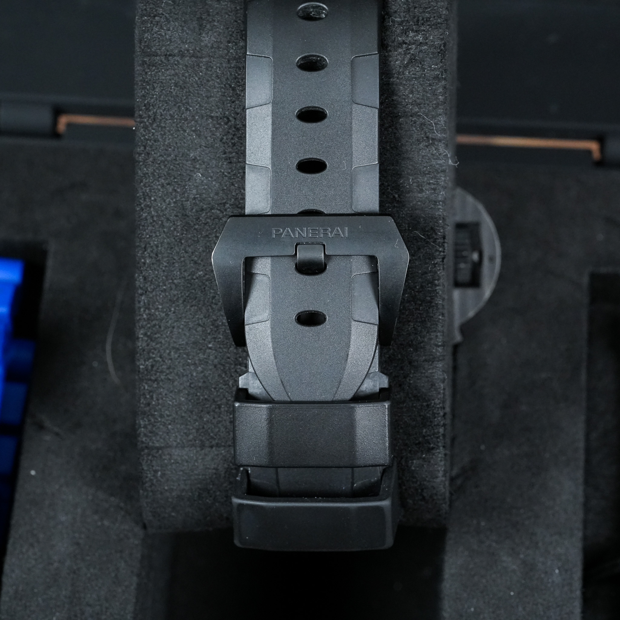 Panerai Submersible PAM01231 Thumbnail 3