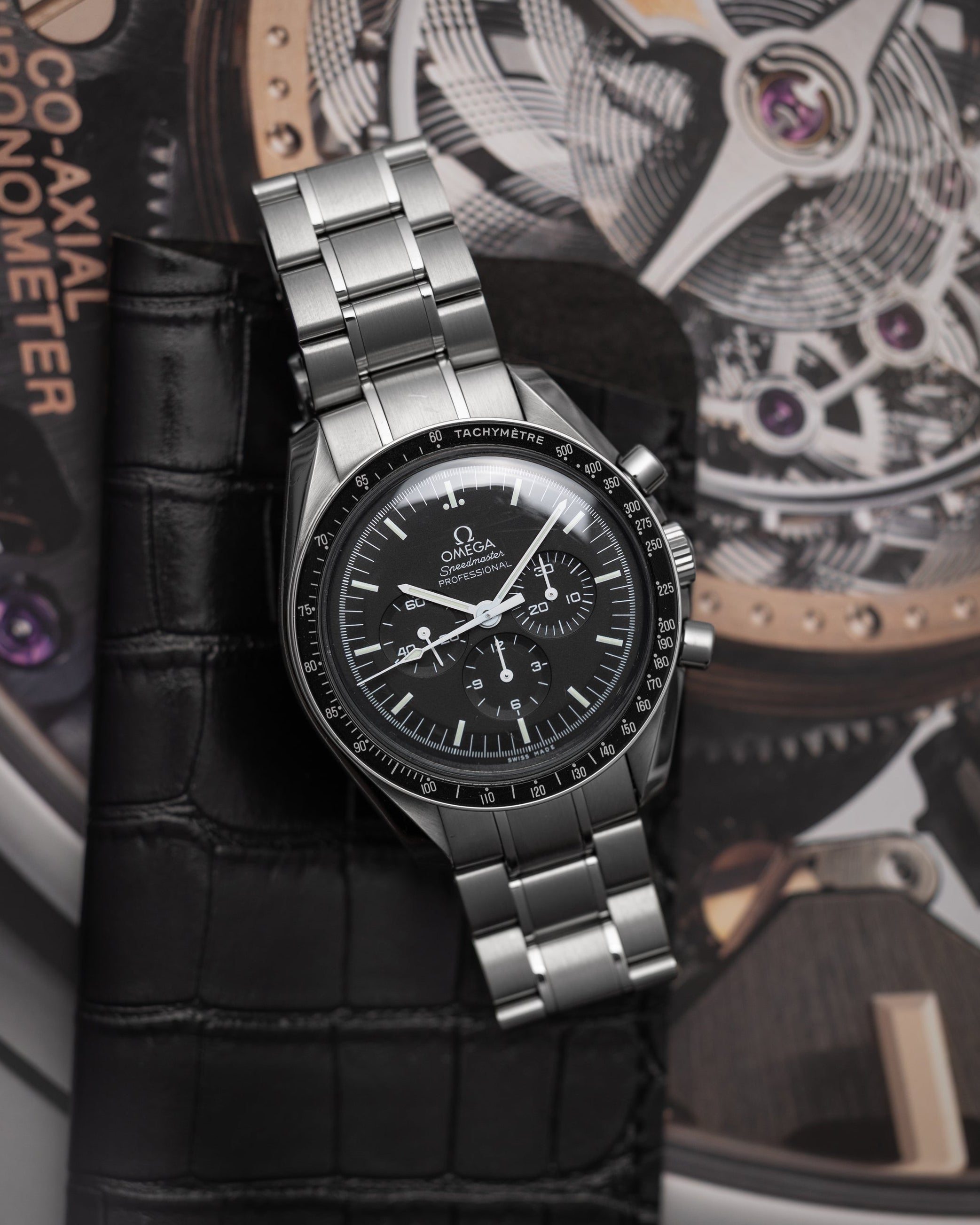 Omega Speedmaster Moonwatch Professional 310.30.42.50.01.002 Thumbnail 2