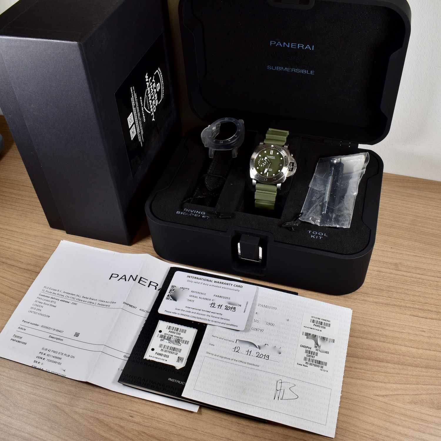 Panerai Submersible PAM01055 Thumbnail 7