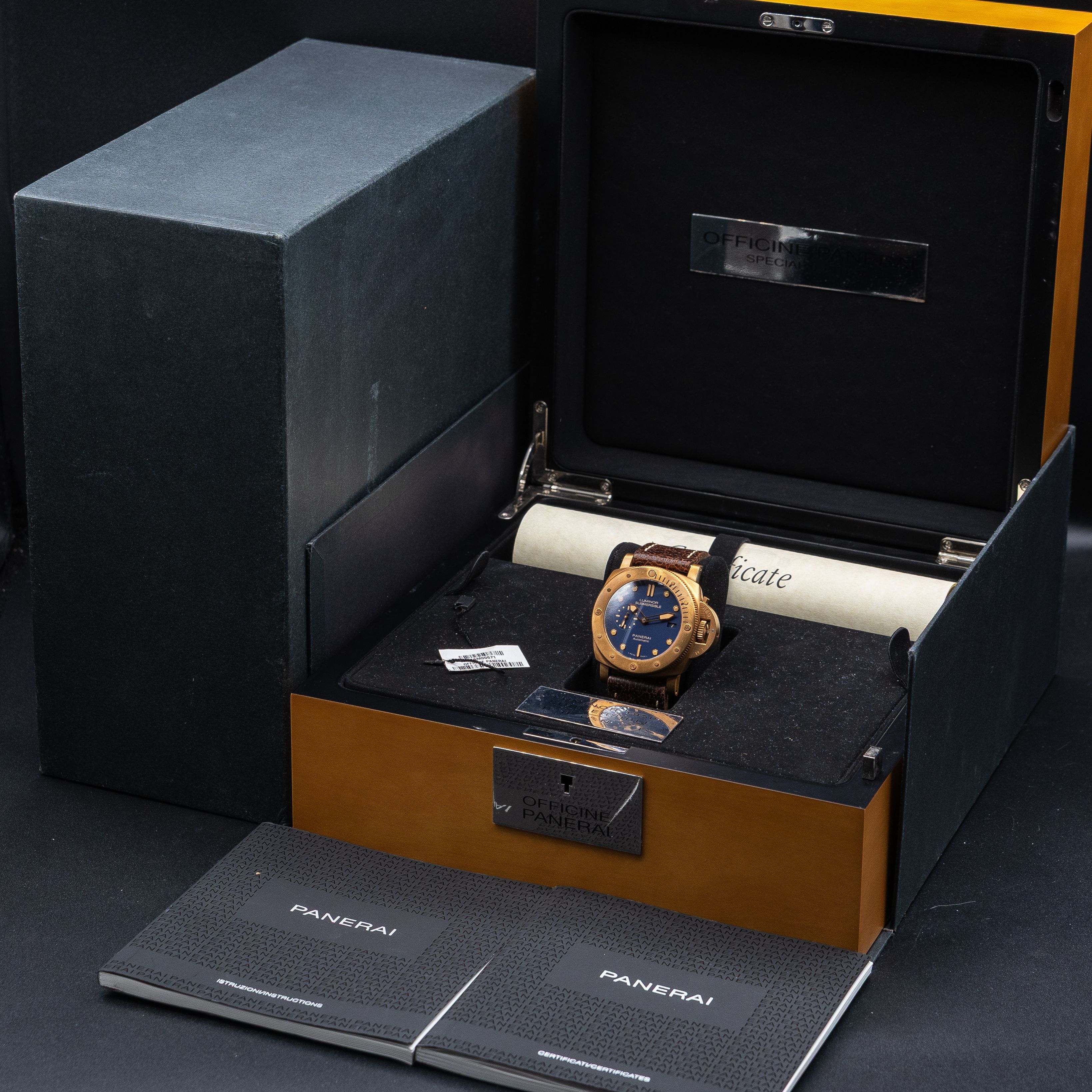 Panerai Luminor Submersible PAM00671 Thumbnail 7