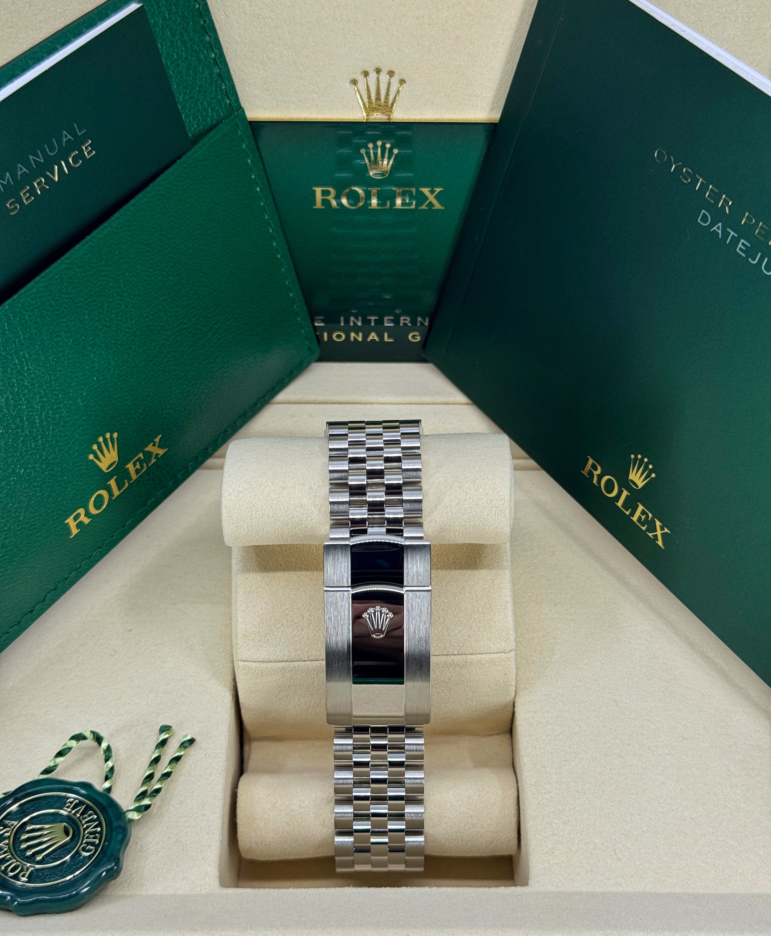 Rolex Datejust 41 126300 Thumbnail 3
