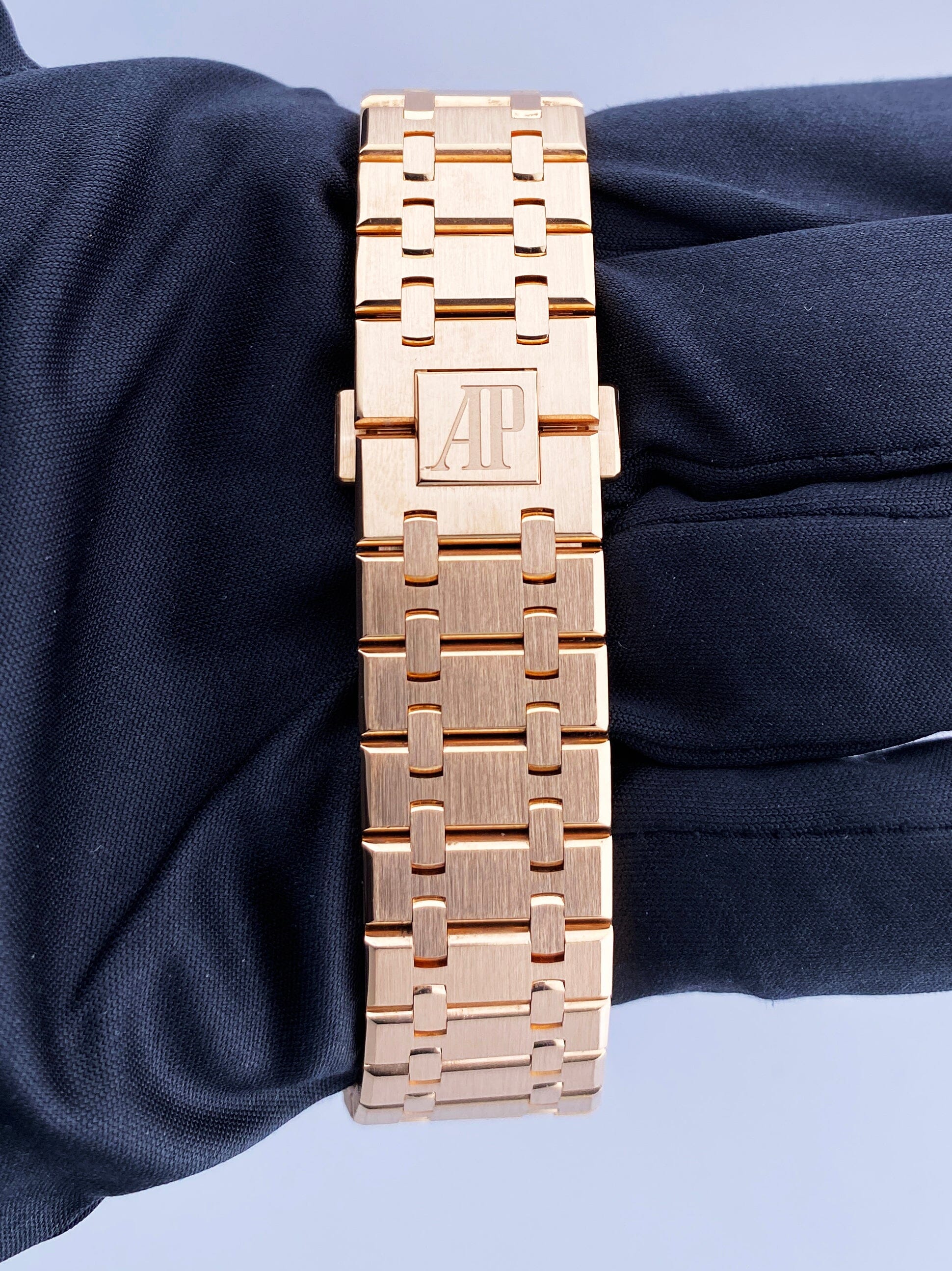 Audemars Piguet Royal Oak 15400OR.OO.1220OR.03 Thumbnail 6