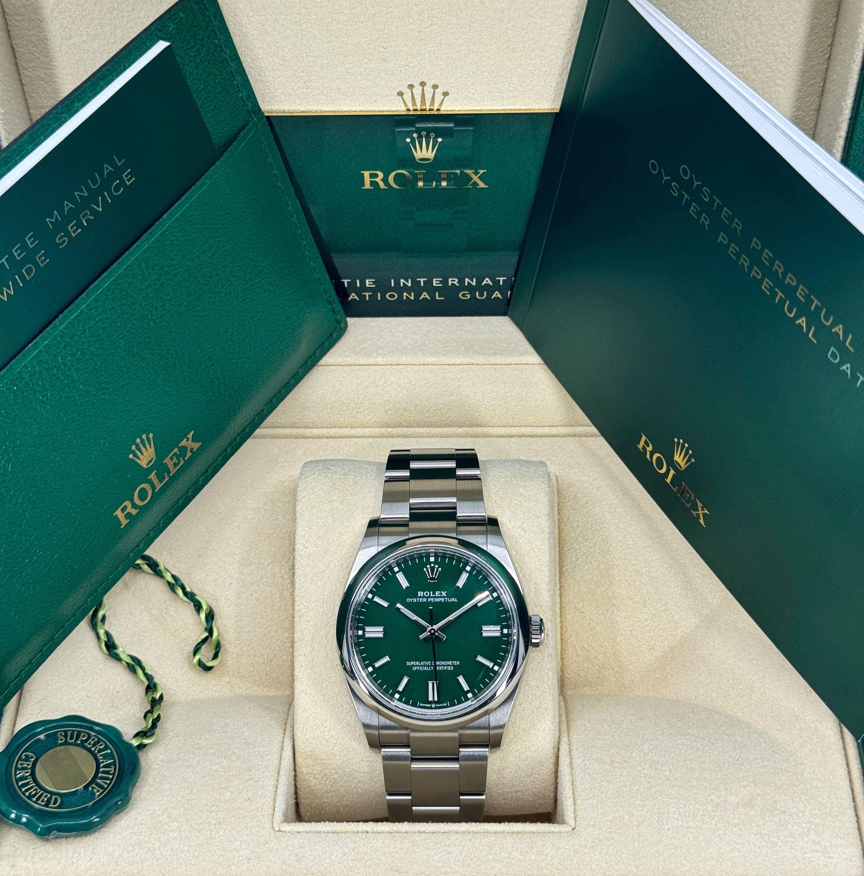 Rolex Oyster Perpetual 126000 Thumbnail 7