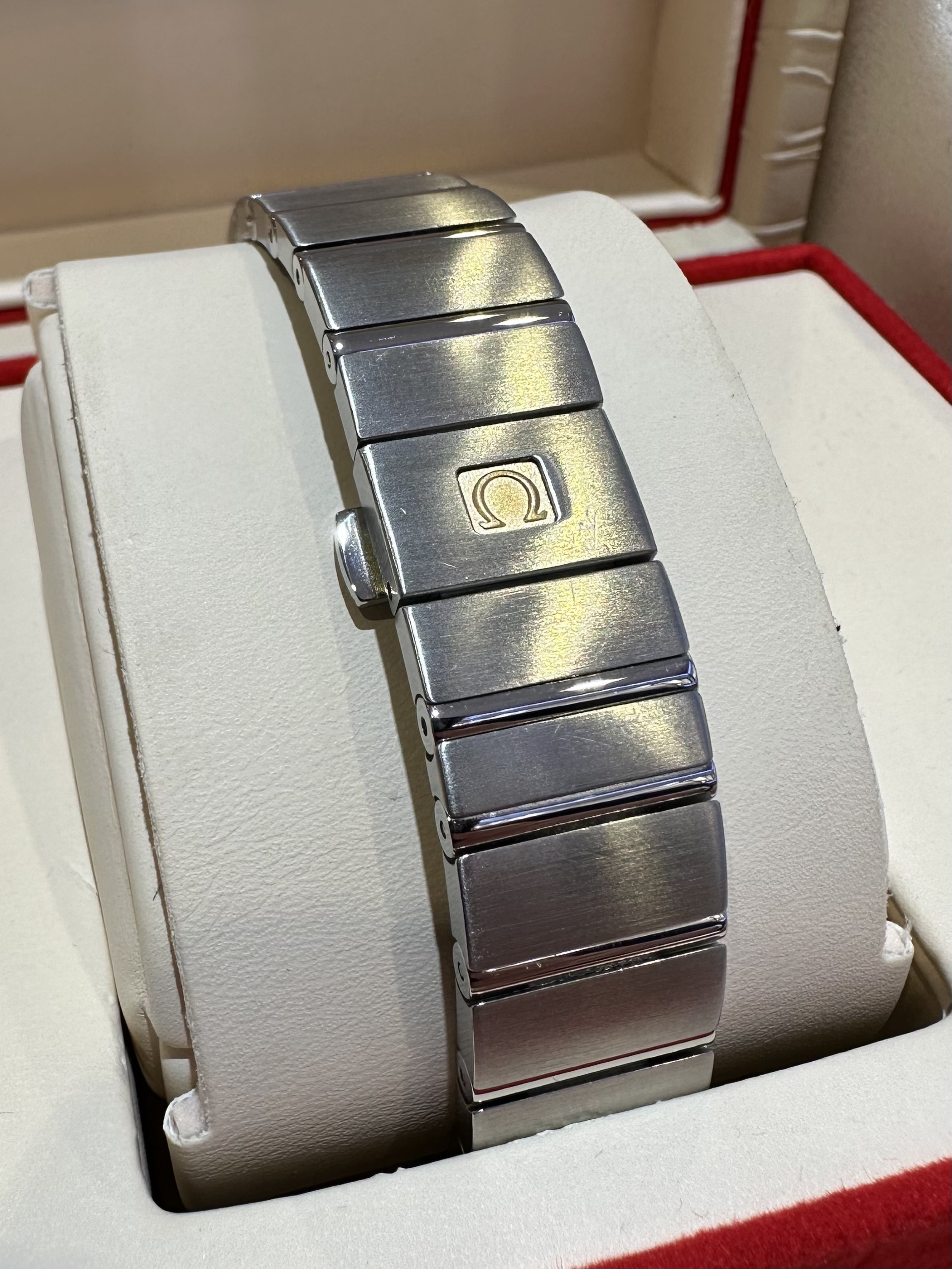 Omega Constellation Ladies 123.10.27.20.51.001 Thumbnail 3