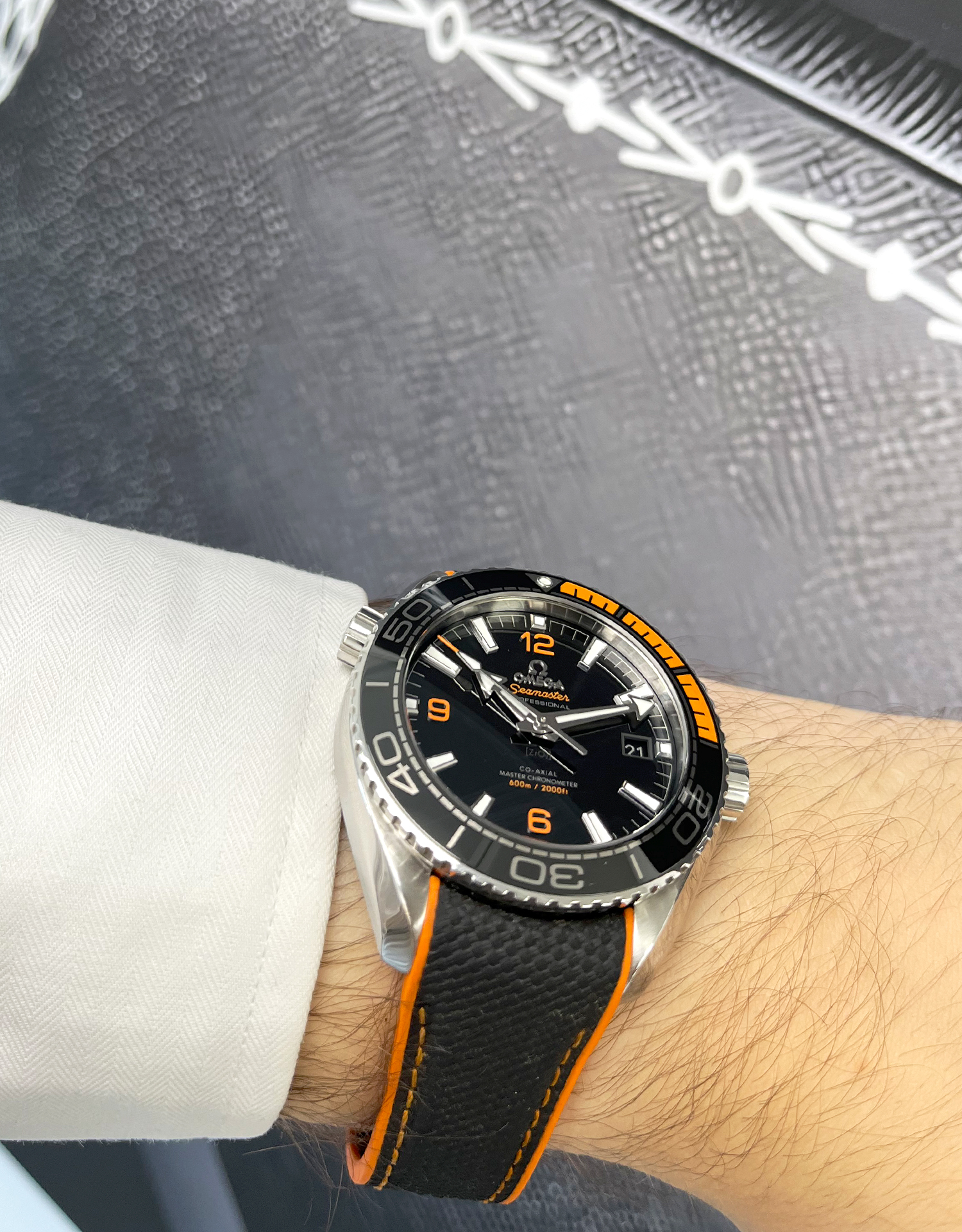 Omega Planet Ocean 215.32.44.21.01.001 Thumbnail 5