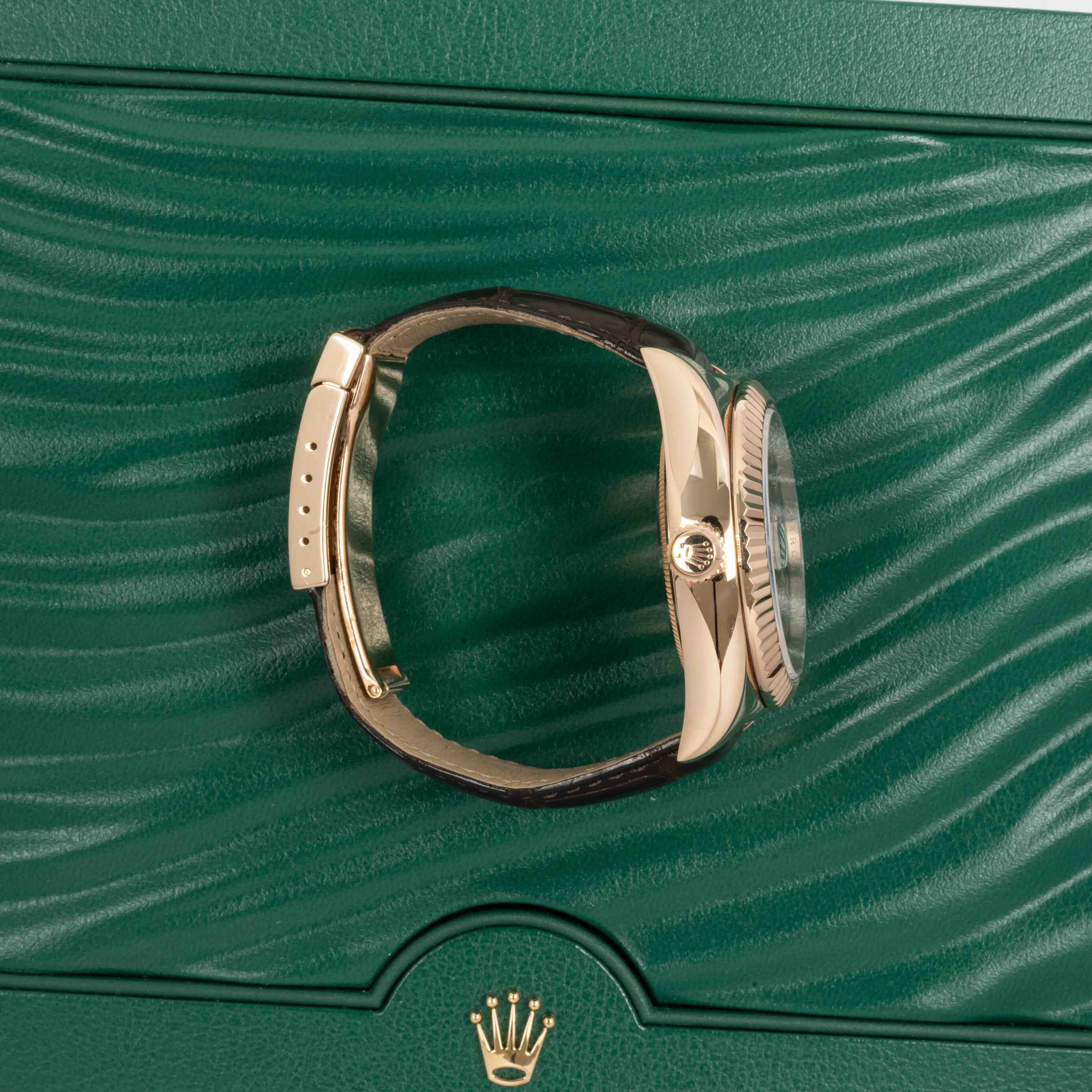 Rolex Sky-Dweller 326135 Thumbnail 2