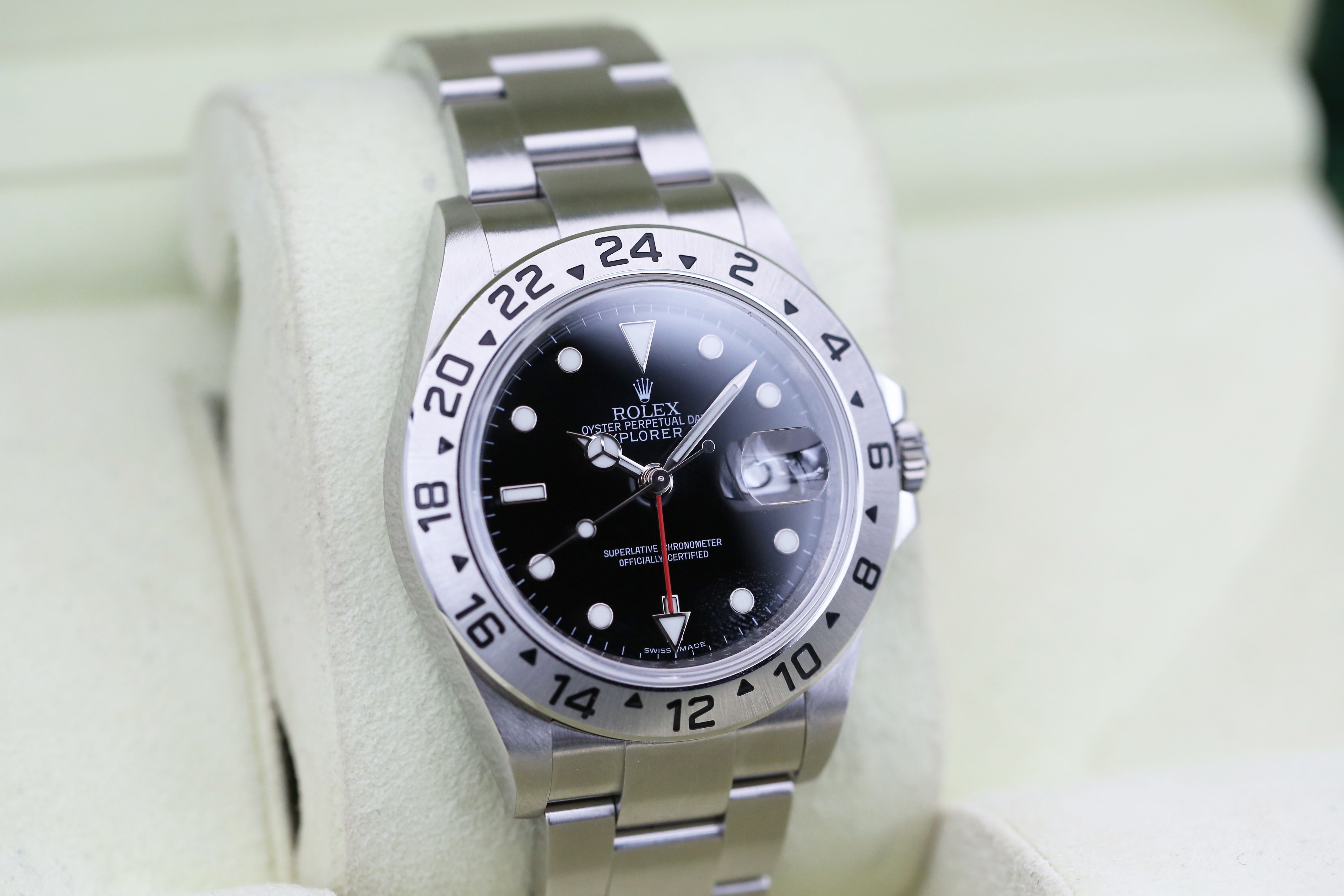 Rolex Explorer II 16570 Thumbnail 2