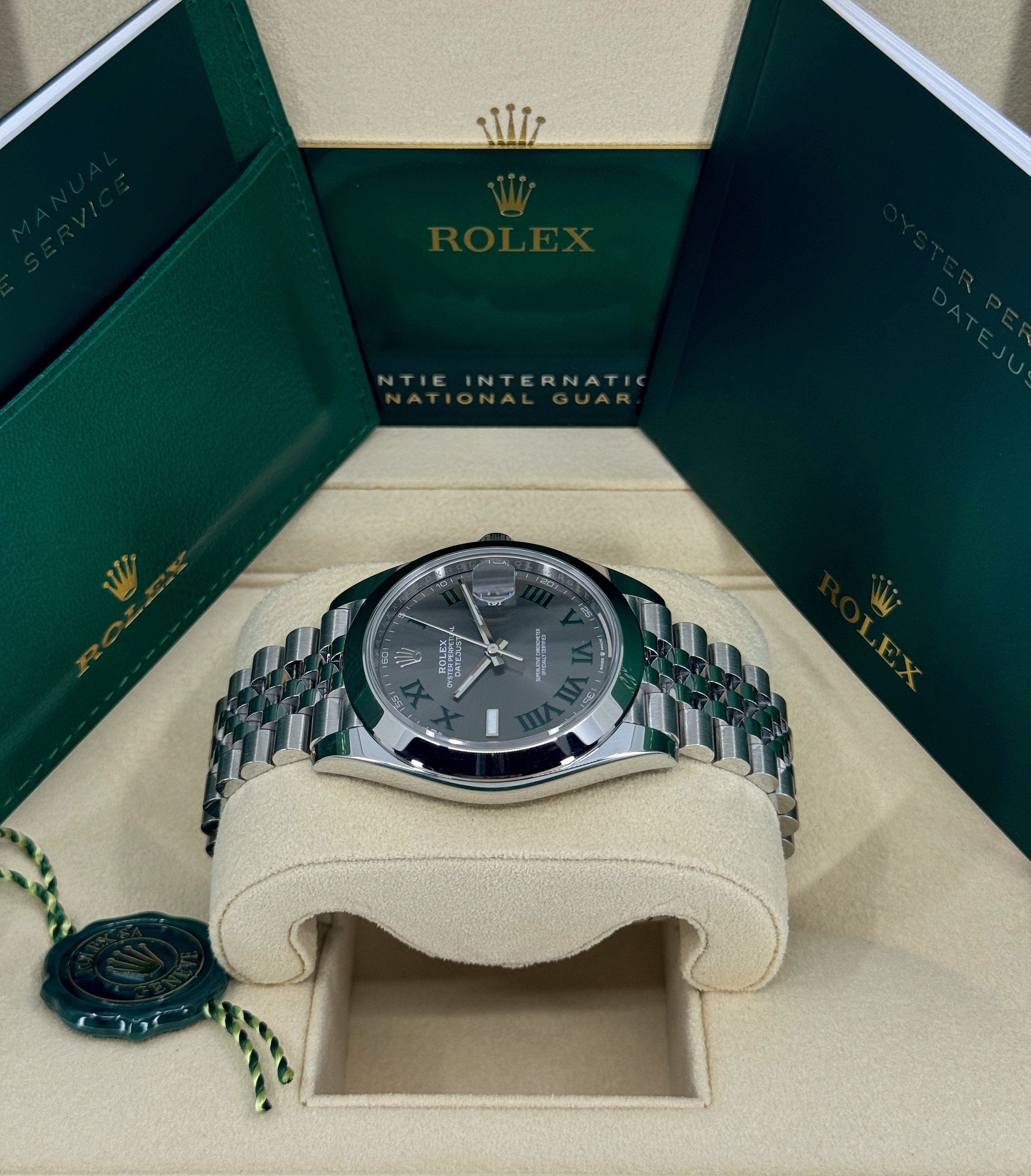 Rolex Datejust 41 126300 Thumbnail 2