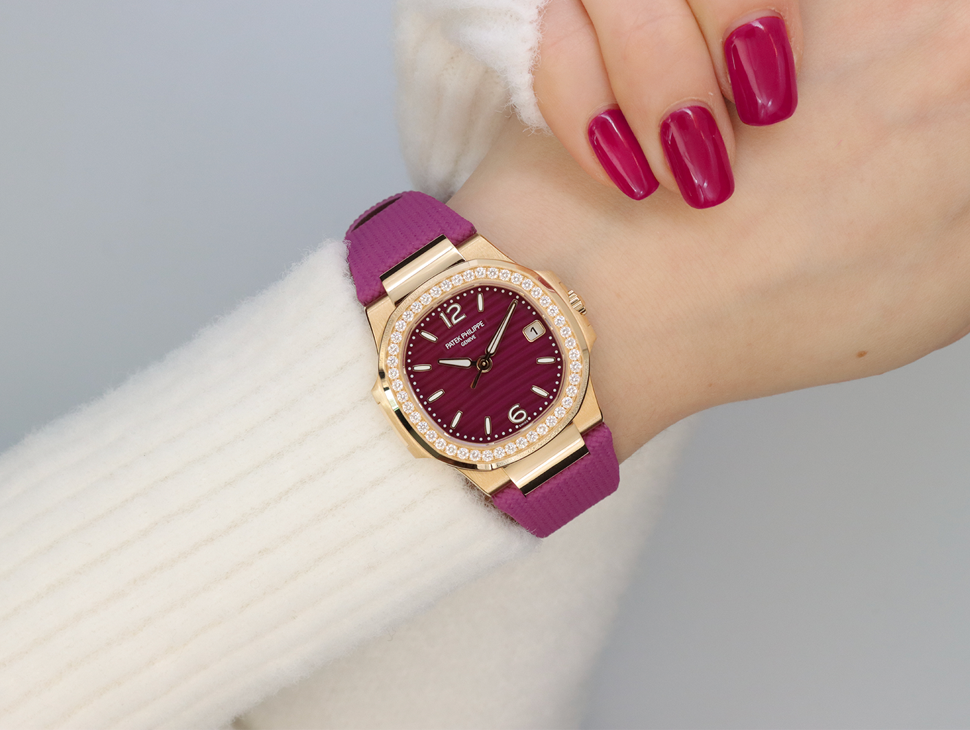 Patek Philippe Nautilus 7010R-013 Thumbnail 5