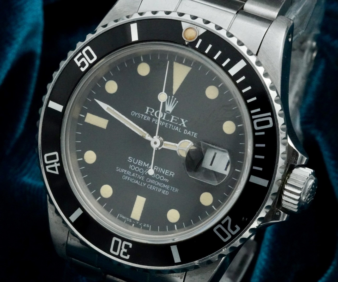 Rolex Submariner 16800 Thumbnail 2