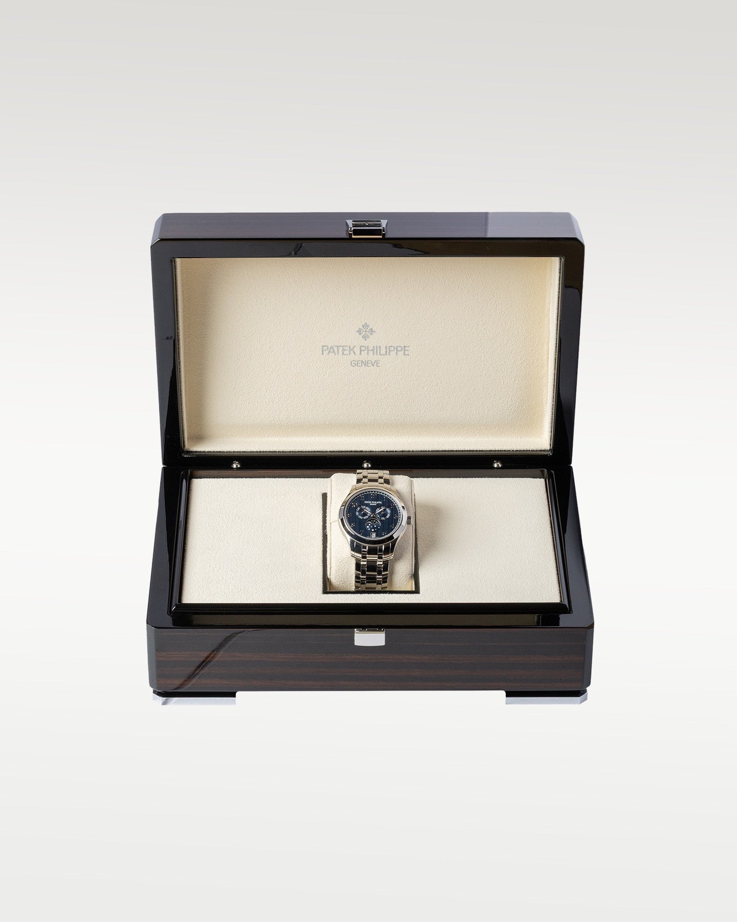 Patek Philippe Complications 4947/1A-001 Thumbnail 5