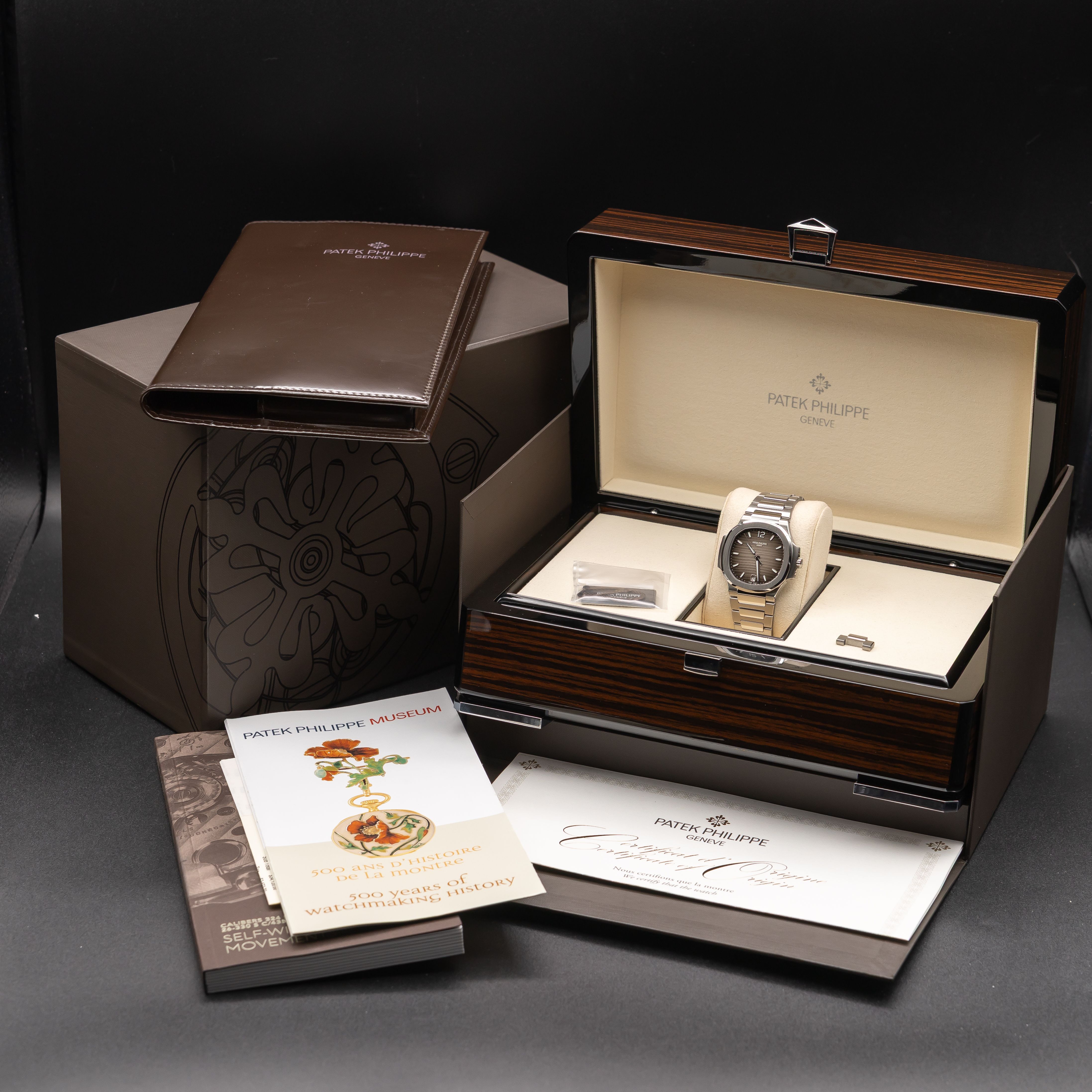 Patek Philippe Nautilus 7118/1A-011 Thumbnail 6