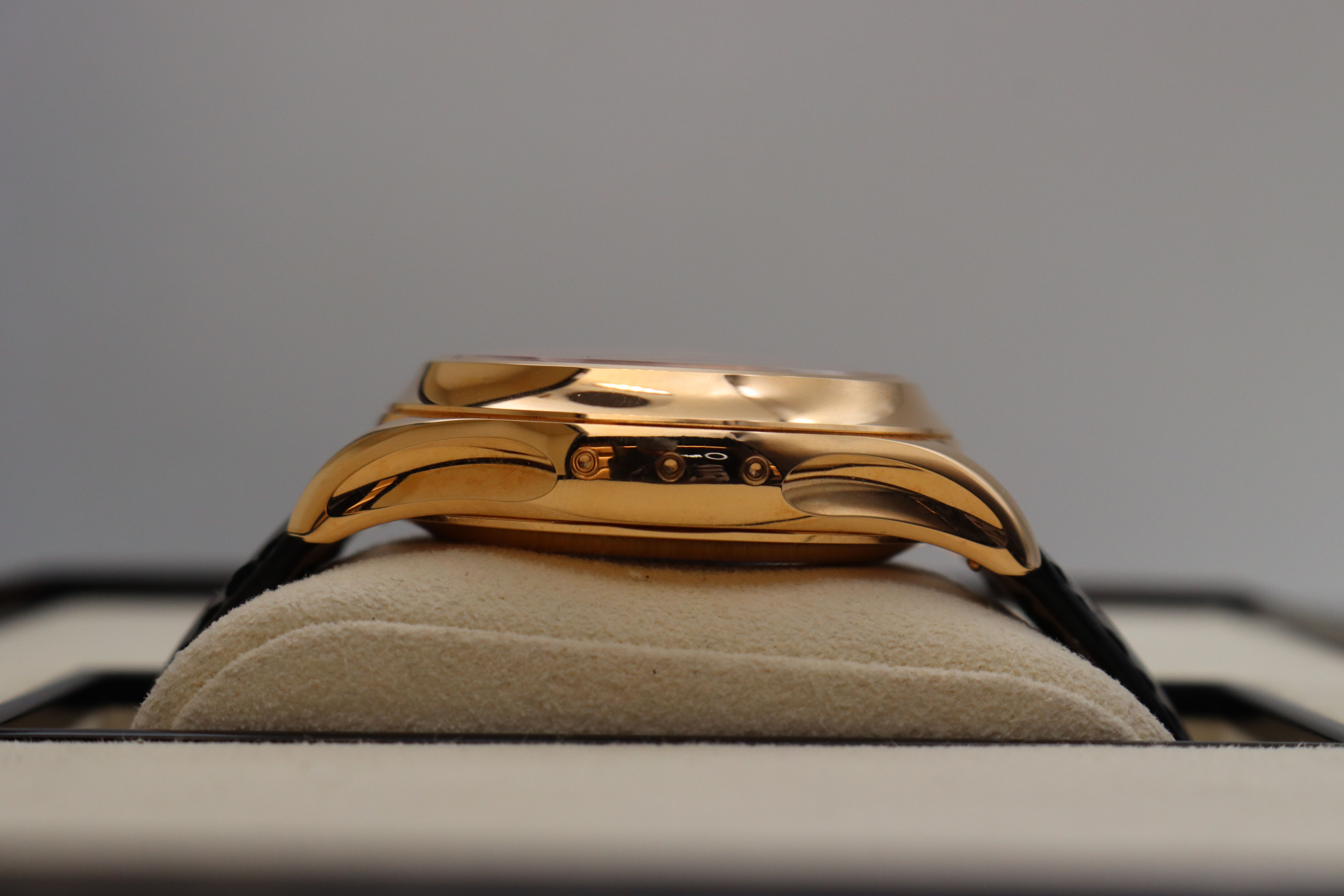 Patek Philippe Complications 5905R-001 Thumbnail 2