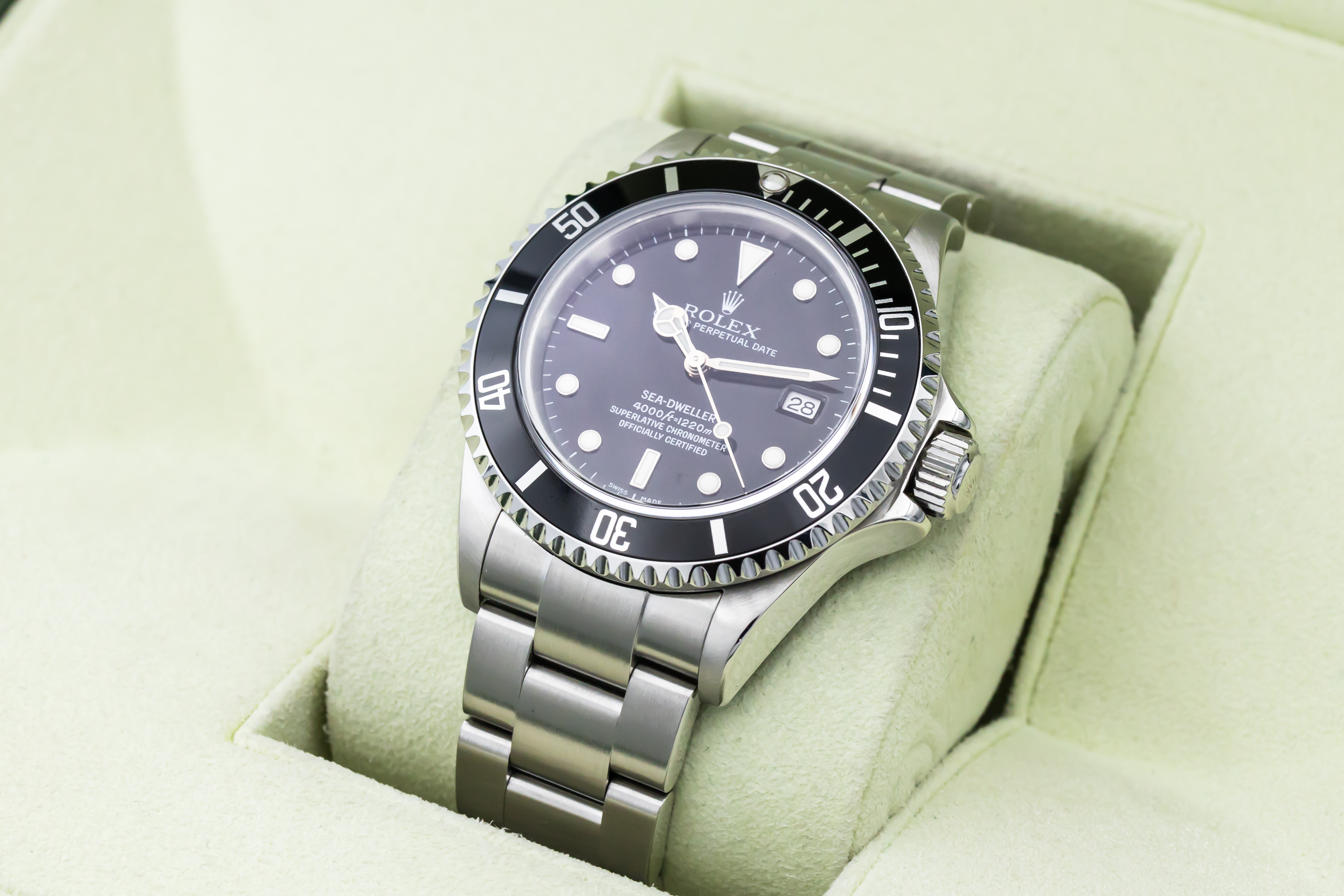 Rolex Sea-Dweller 16600 Thumbnail 5