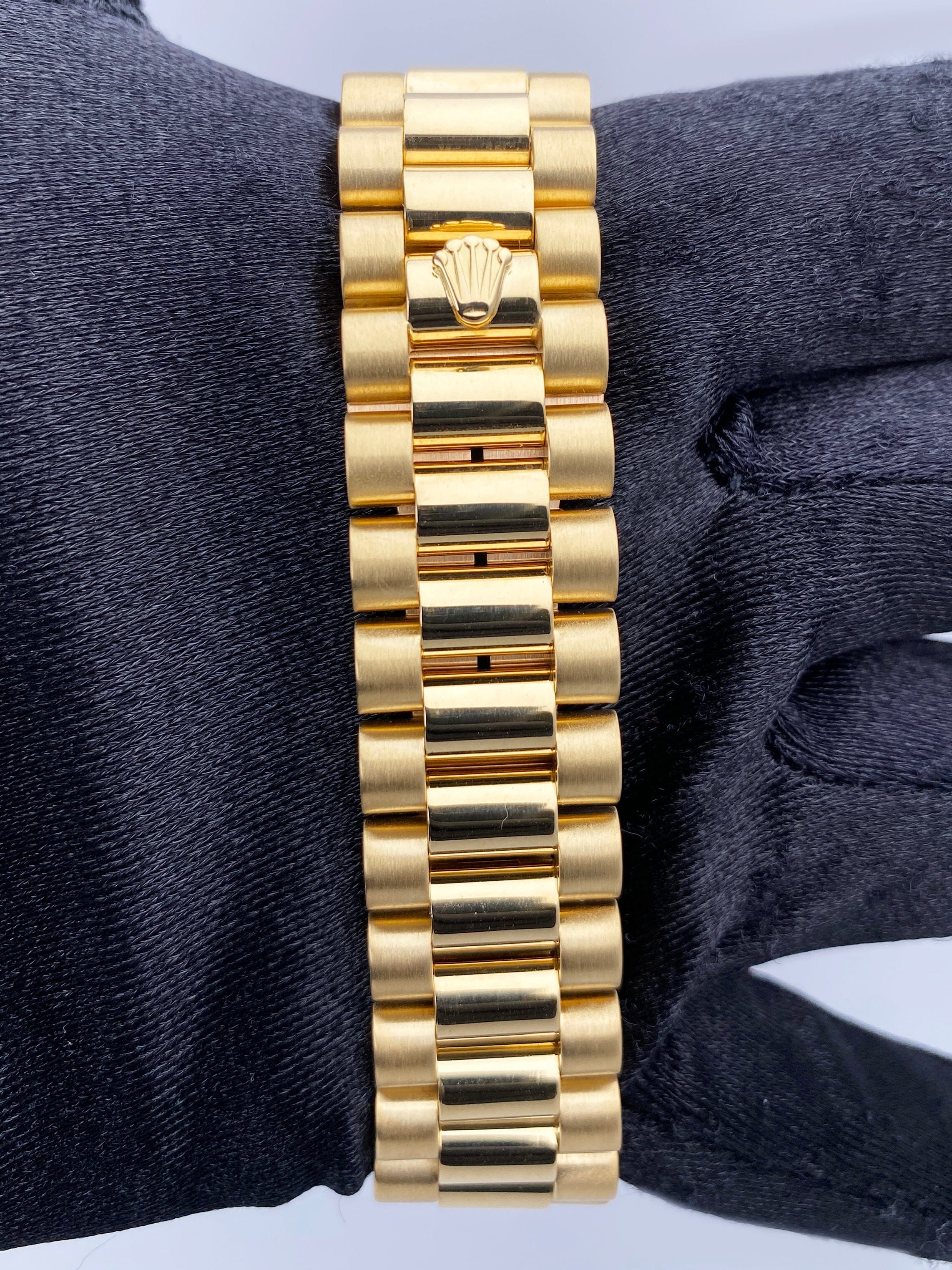 Rolex Day-Date 18238 Thumbnail 6