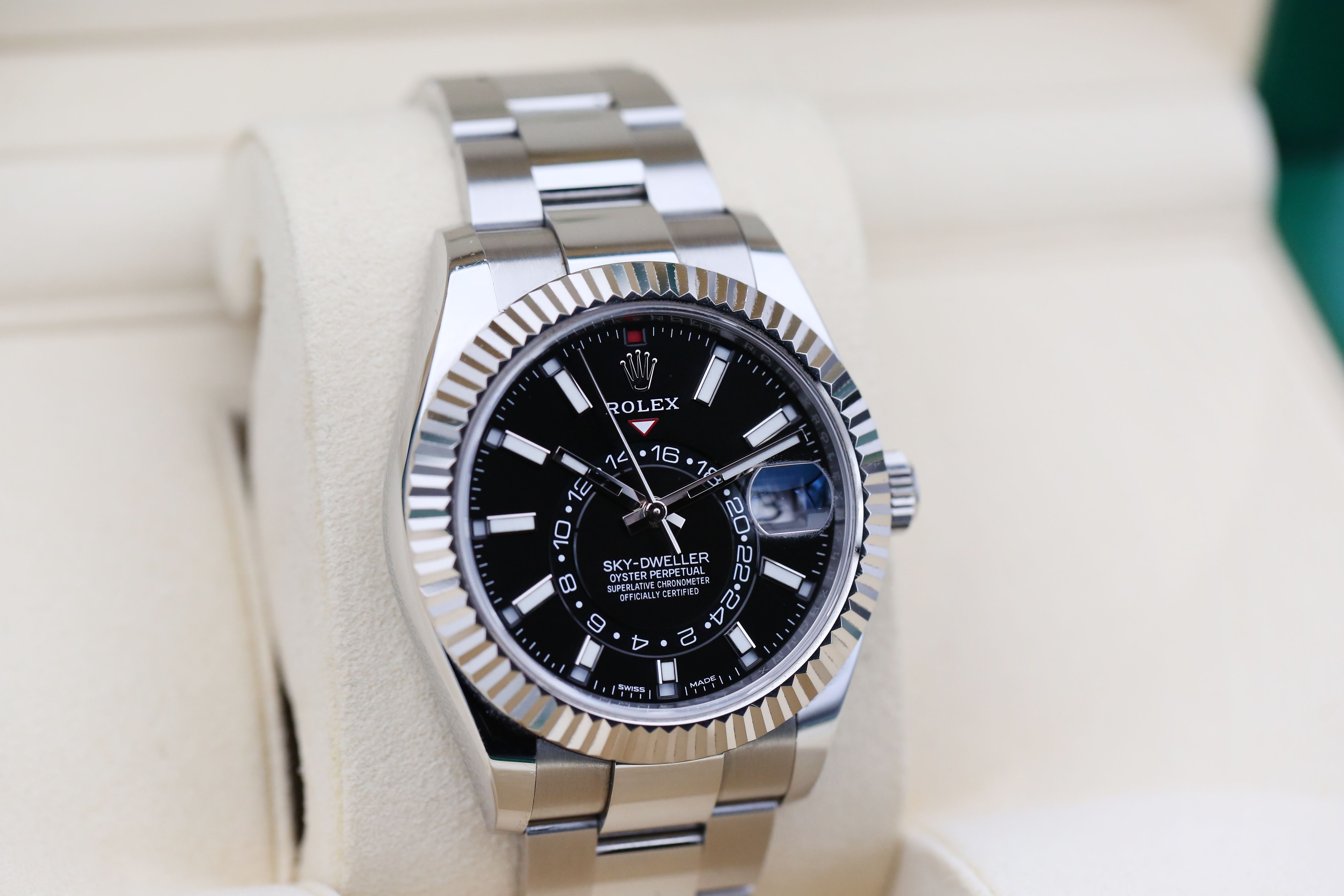 Rolex Sky-Dweller 326934 Thumbnail 2
