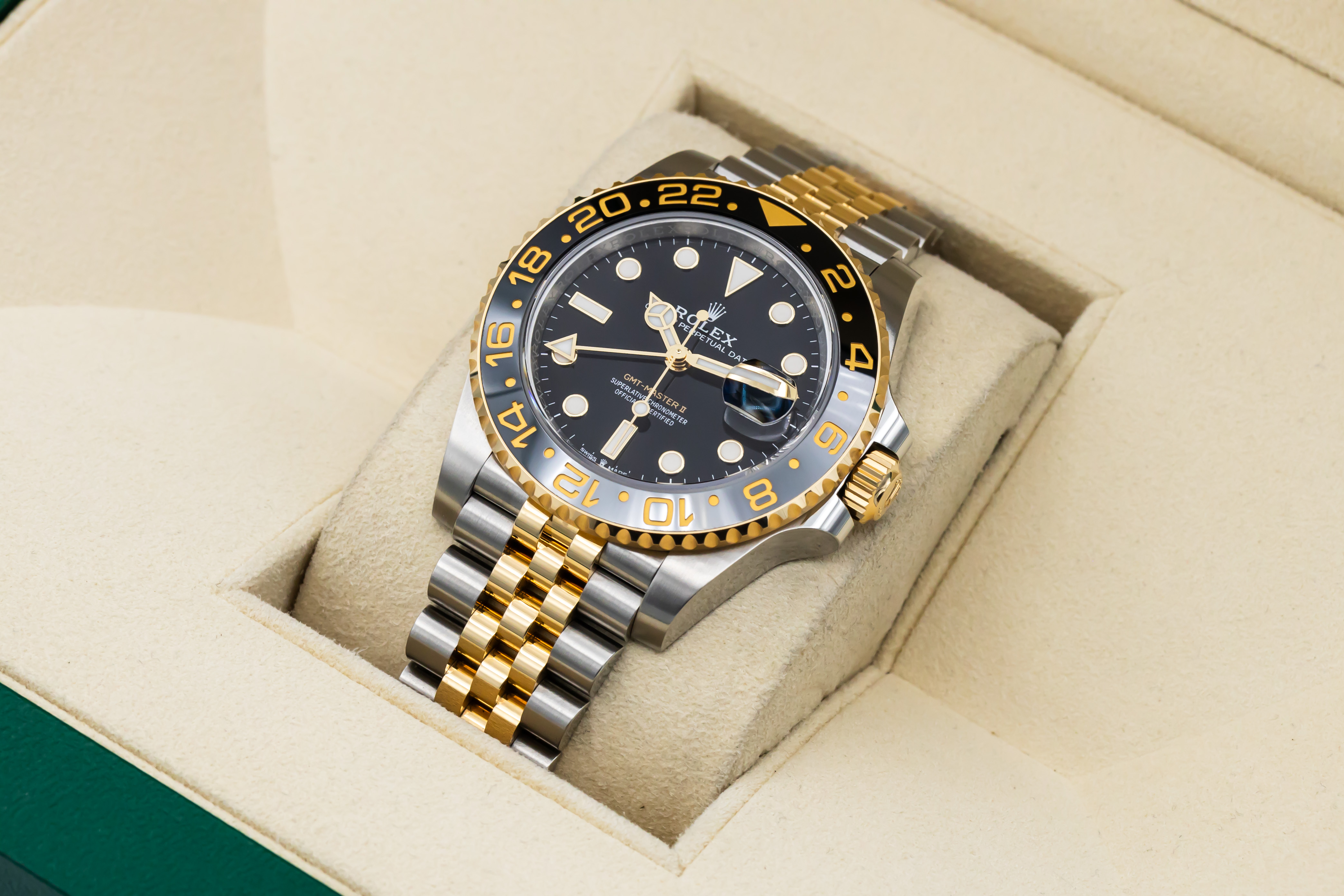 Rolex GMT Master II 126713 GRNR Thumbnail 5