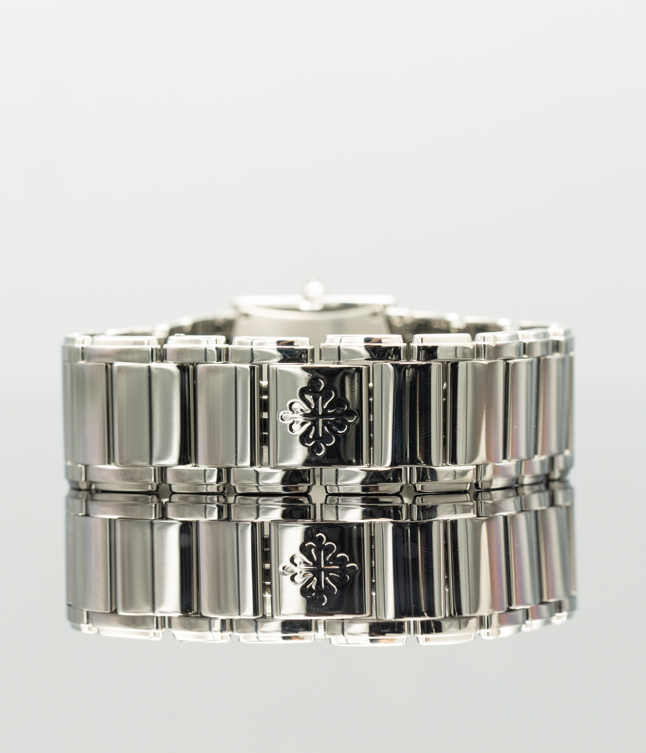 Patek Philippe Twenty-4 4910/10A-011 Thumbnail 3
