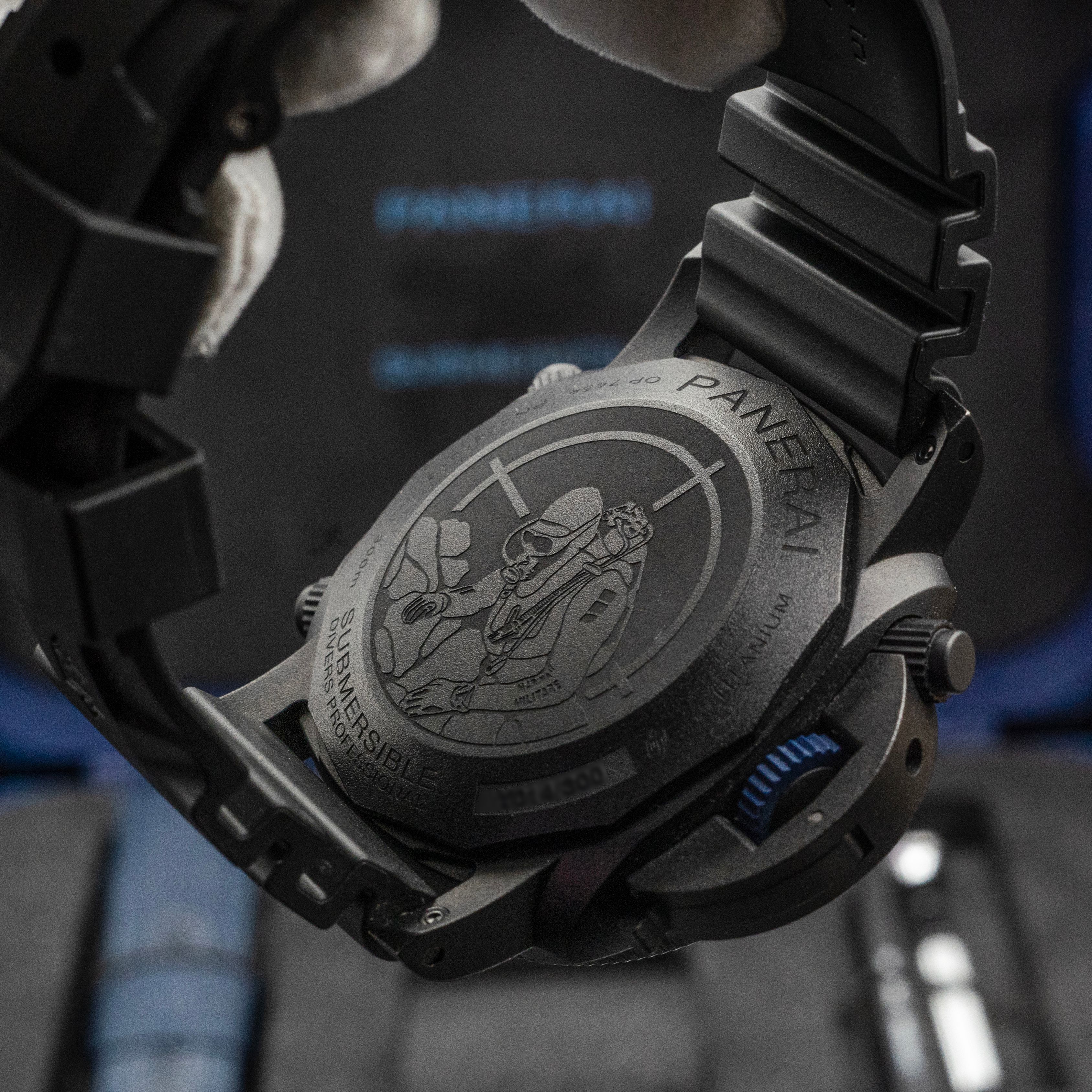 Panerai Submersible PAM02239 Thumbnail 4