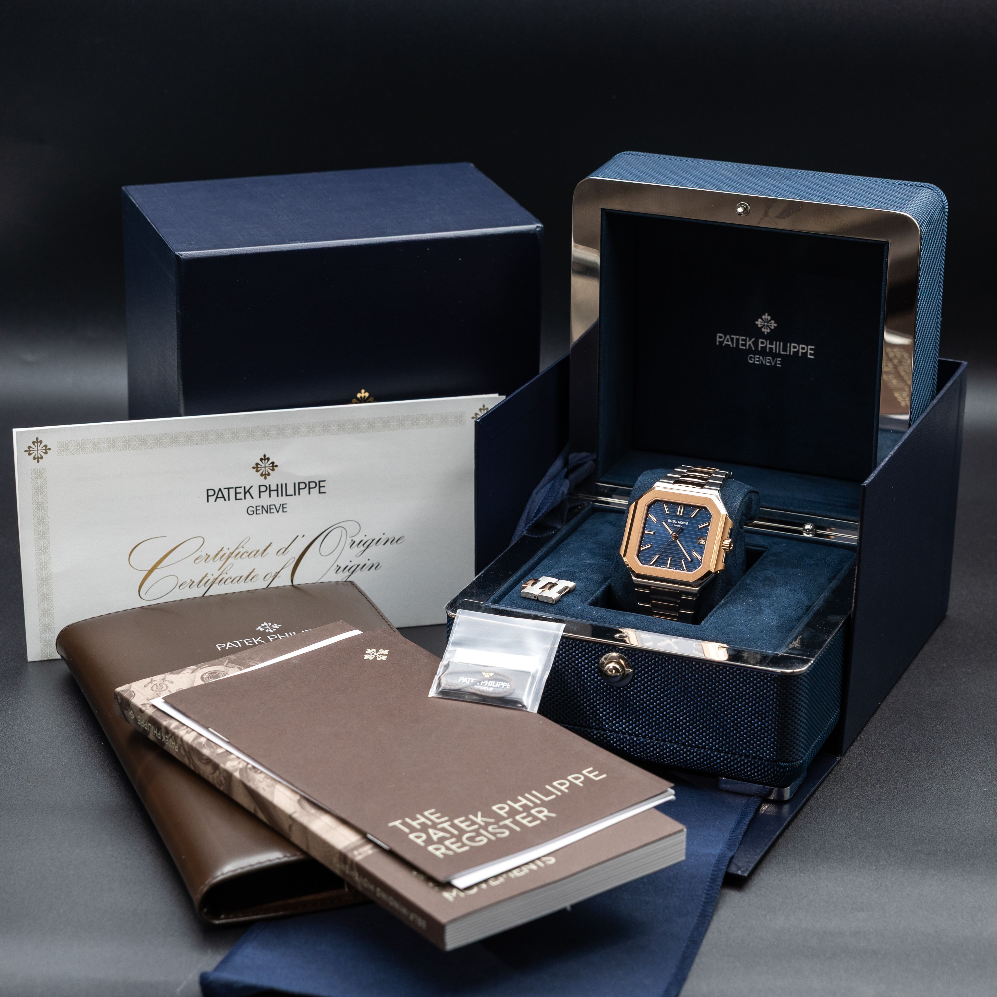 Patek Philippe Cubitus 5821/1AR-001 Thumbnail 5