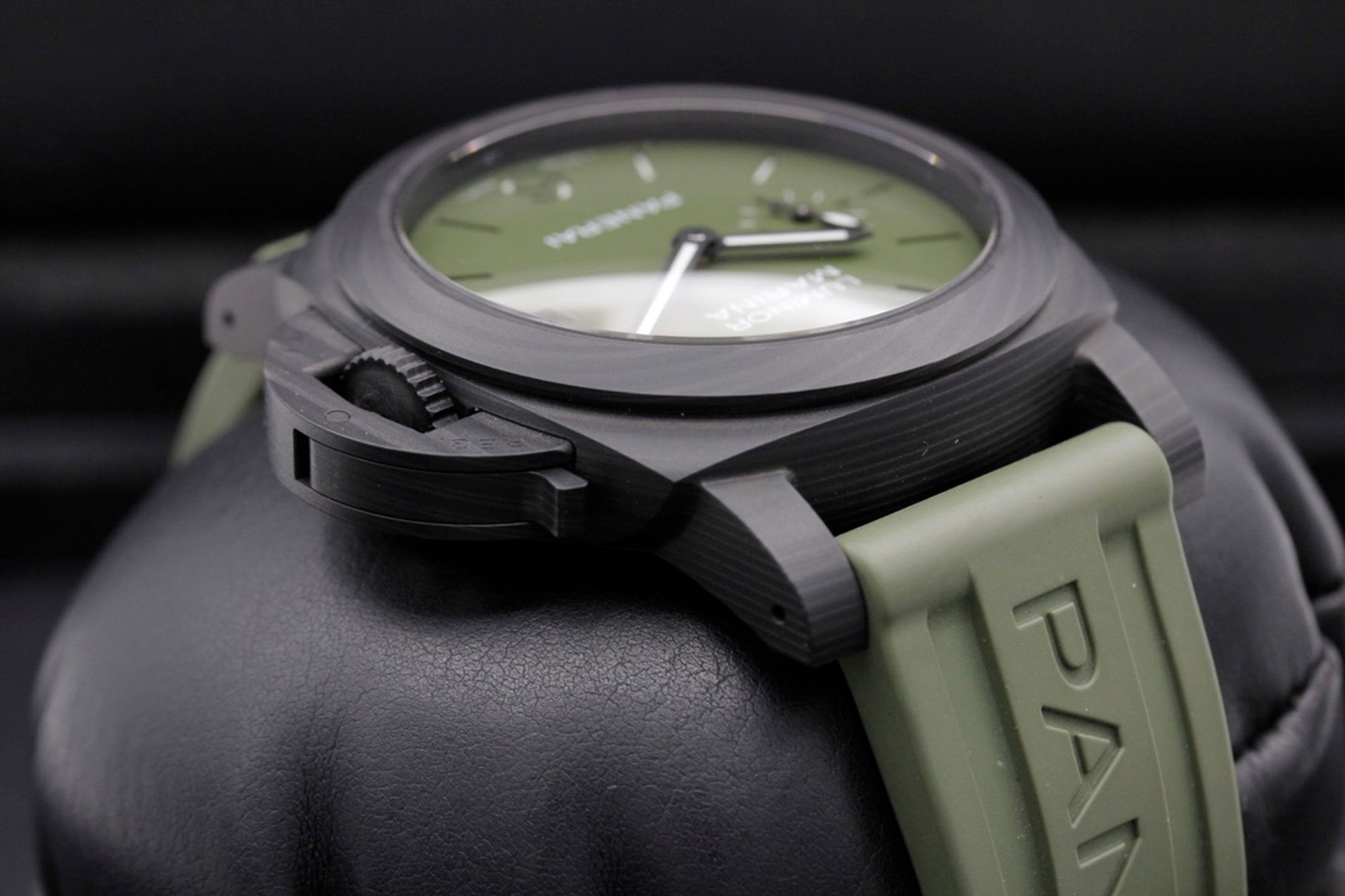 Panerai Luminor Quaranta PAM01526 Thumbnail 4