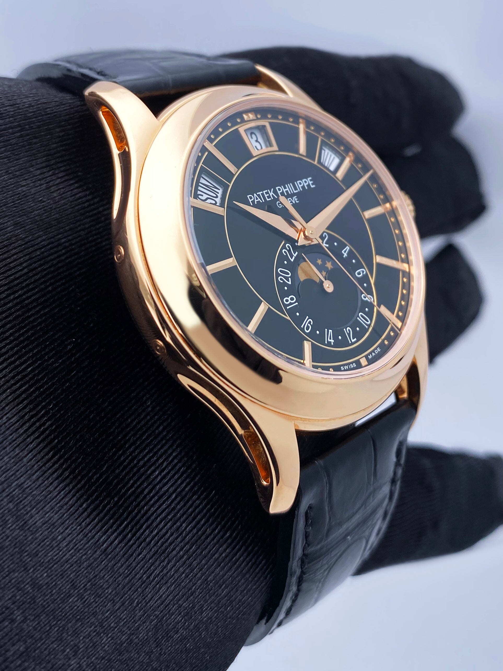 Patek Philippe Complications 5205R-010 Thumbnail 3
