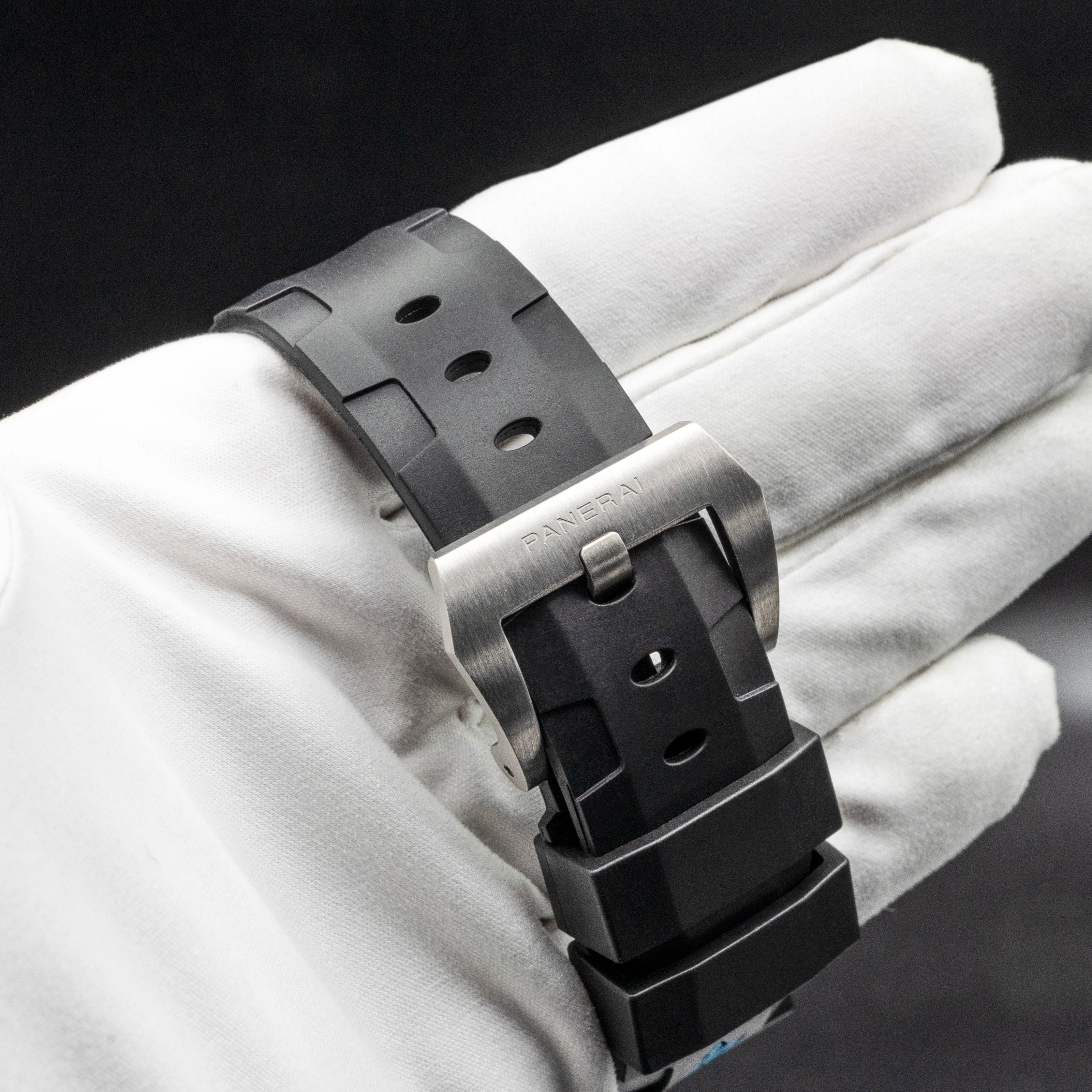 Panerai Submersible PAM01305 Thumbnail 3