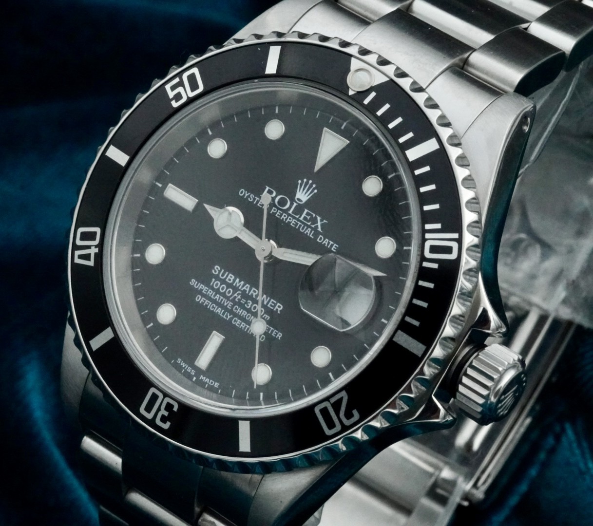 Rolex Submariner 16610 Thumbnail 2