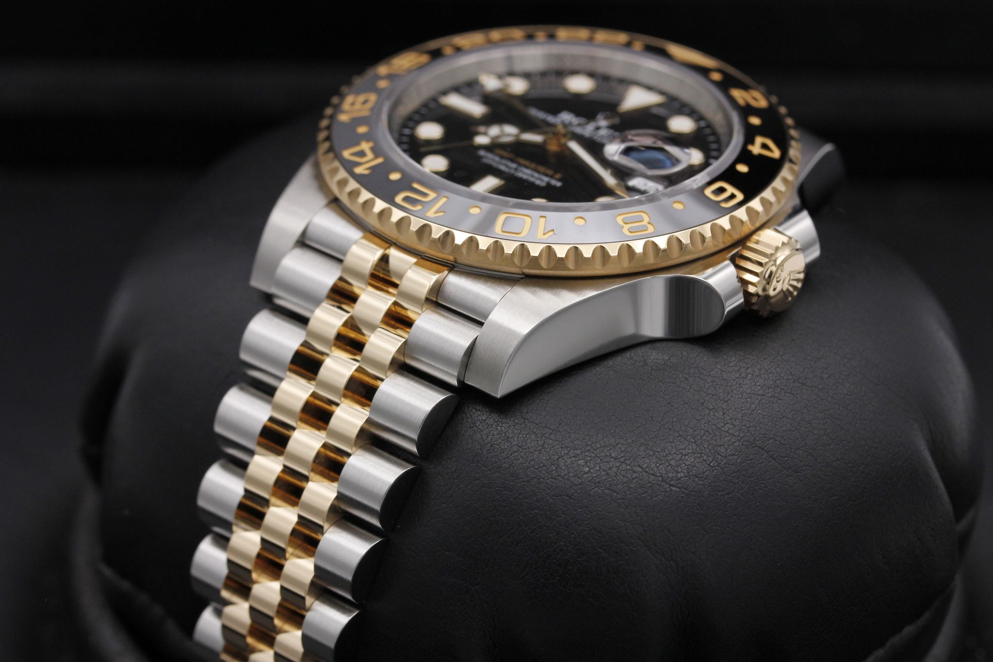 Rolex GMT Master II 126713 GRNR Thumbnail 2
