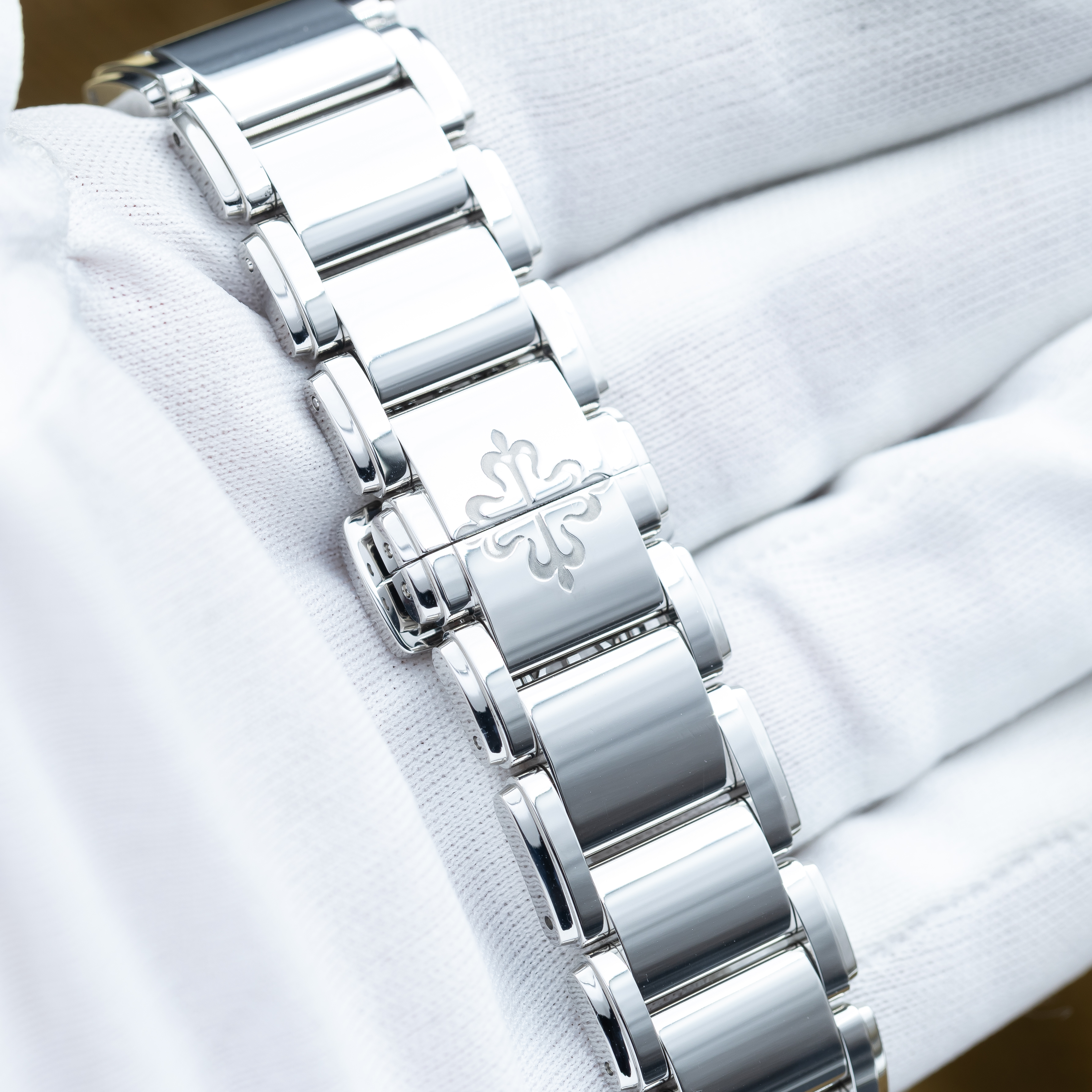 Patek Philippe Twenty-4 7300/1200A-011 Thumbnail 3