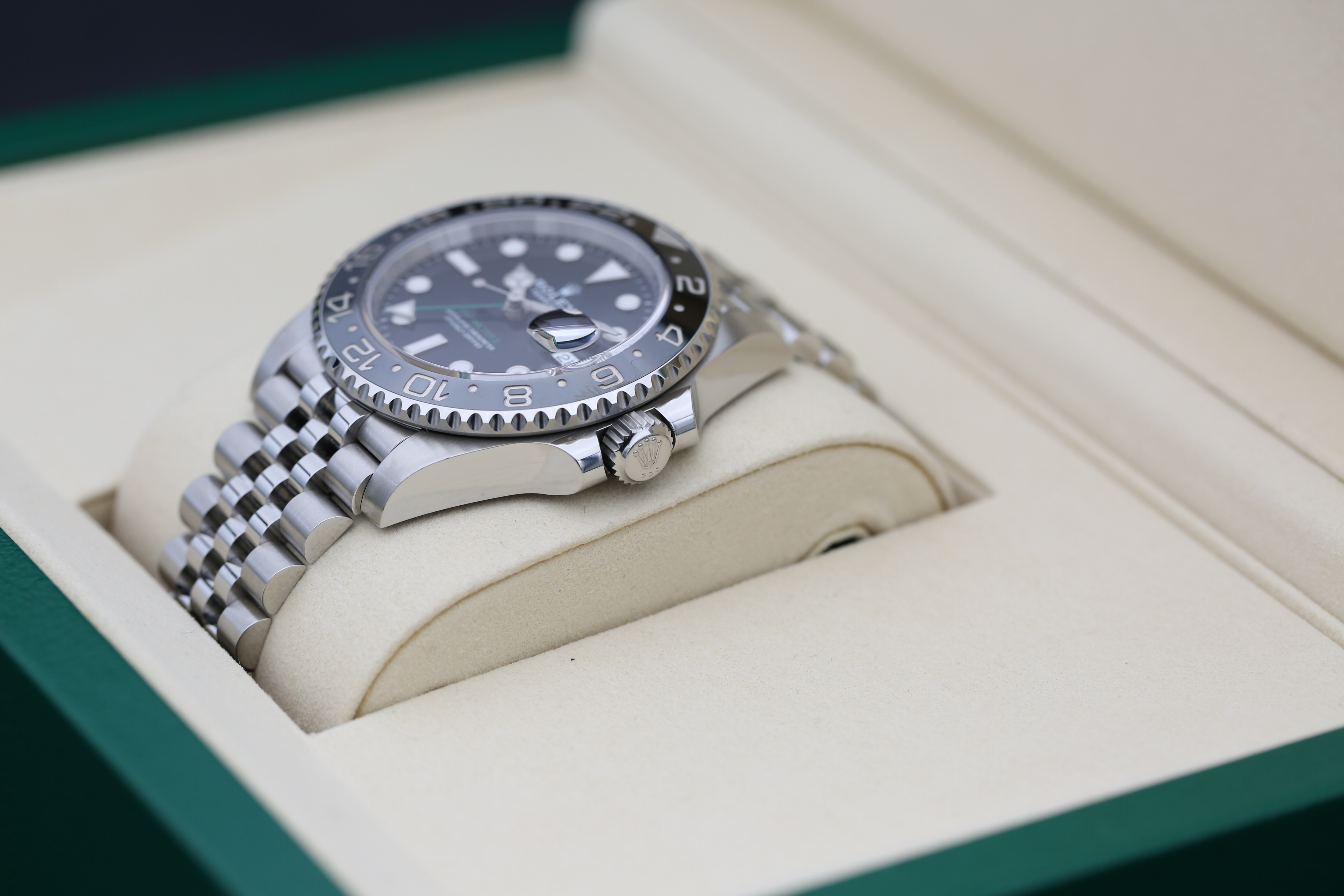 Rolex GMT Master II 126710 GRNR Thumbnail 6