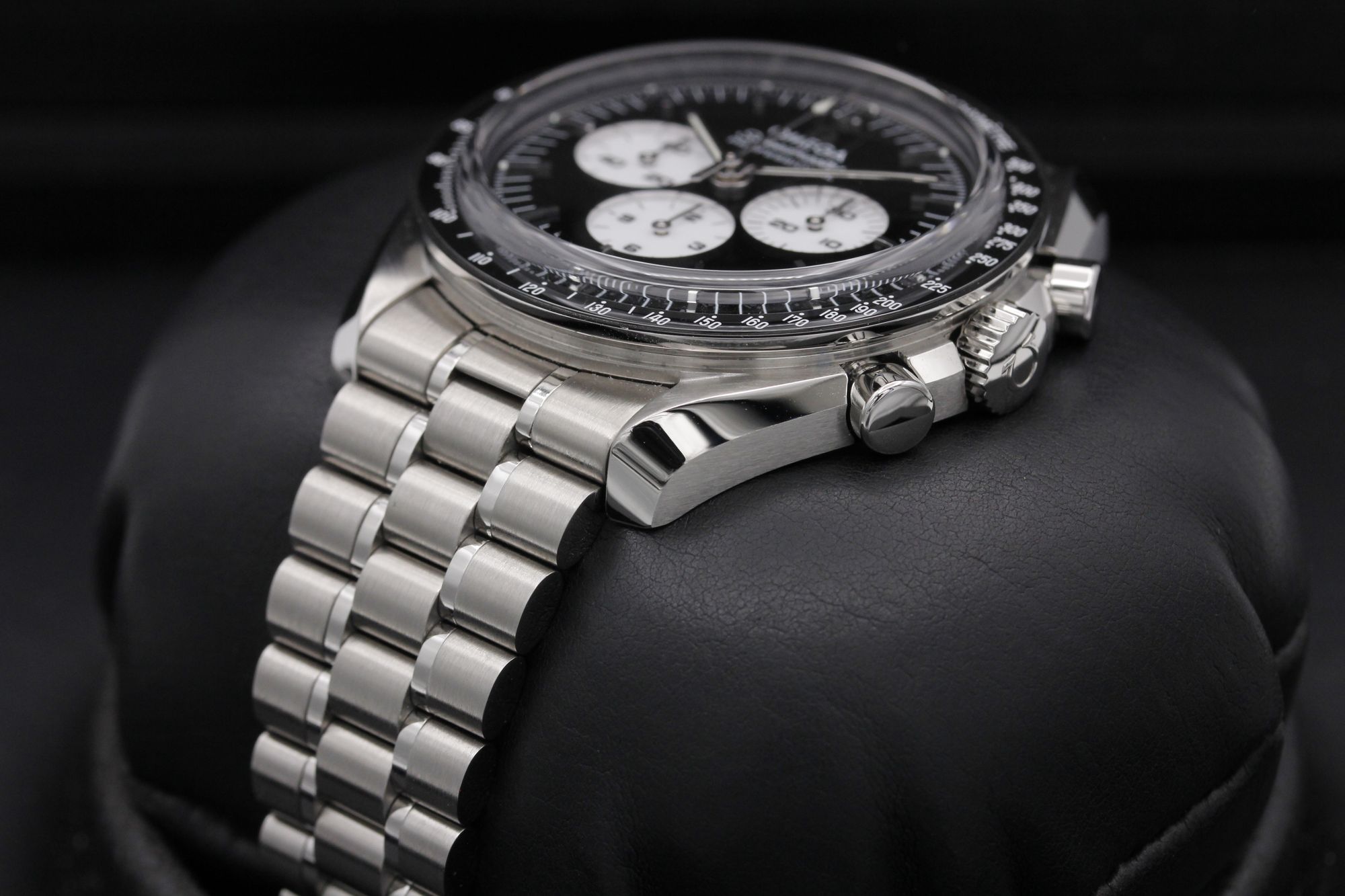 Omega Speedmaster Moonwatch Professional 310.30.42.50.01.004 Thumbnail 2