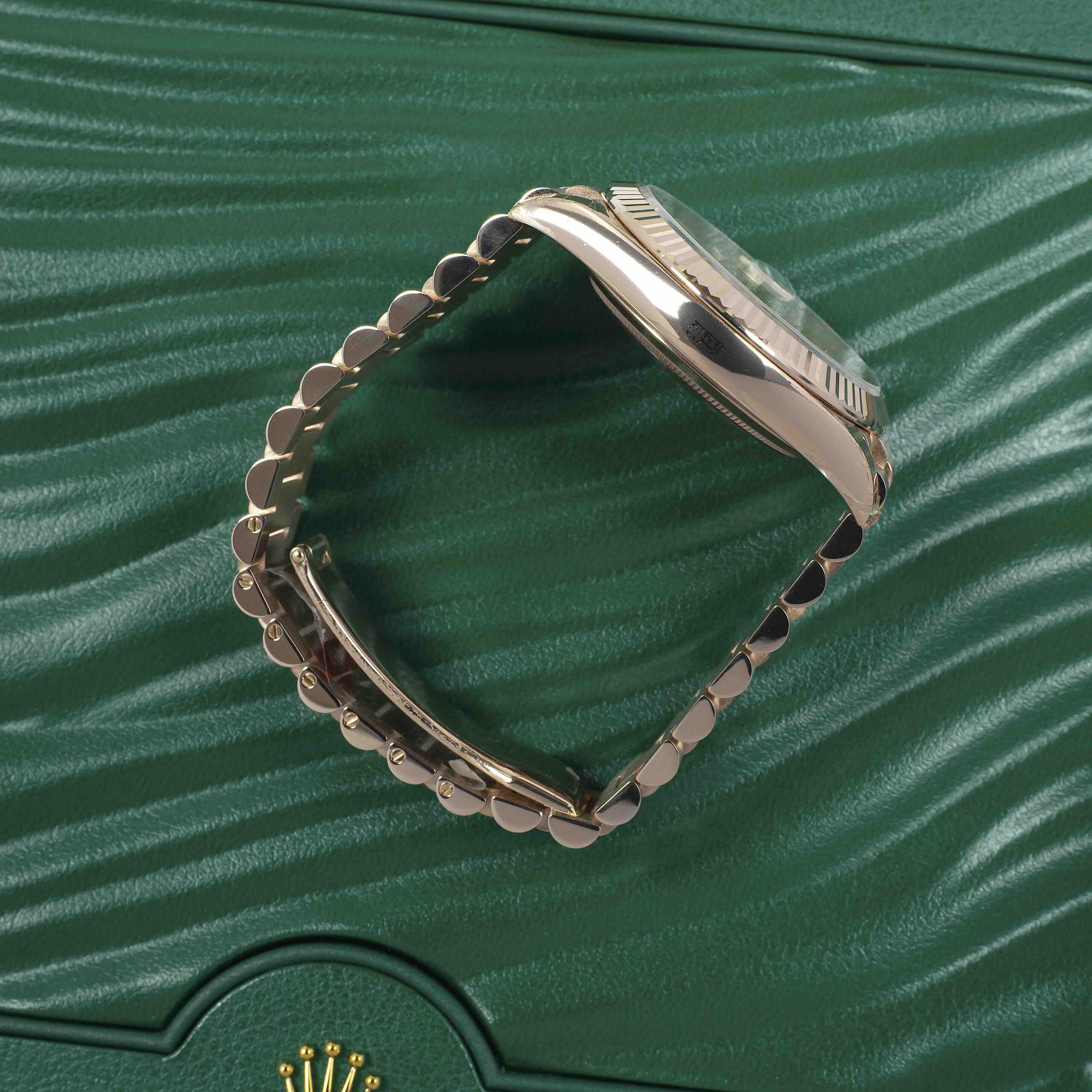 Rolex Day-Date 40 228235 Thumbnail 4