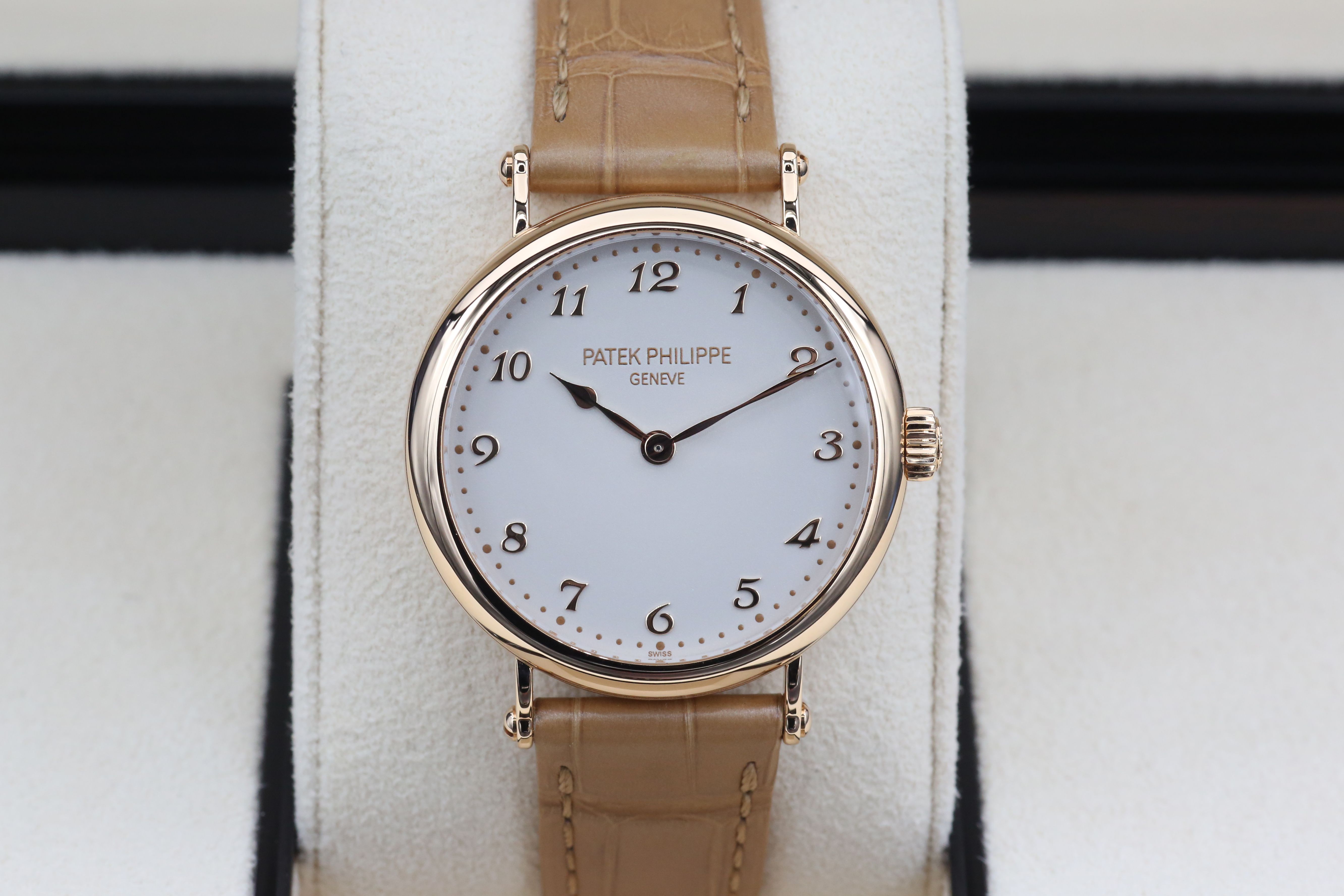 Patek Philippe Calatrava 7200R-001 Thumbnail 5