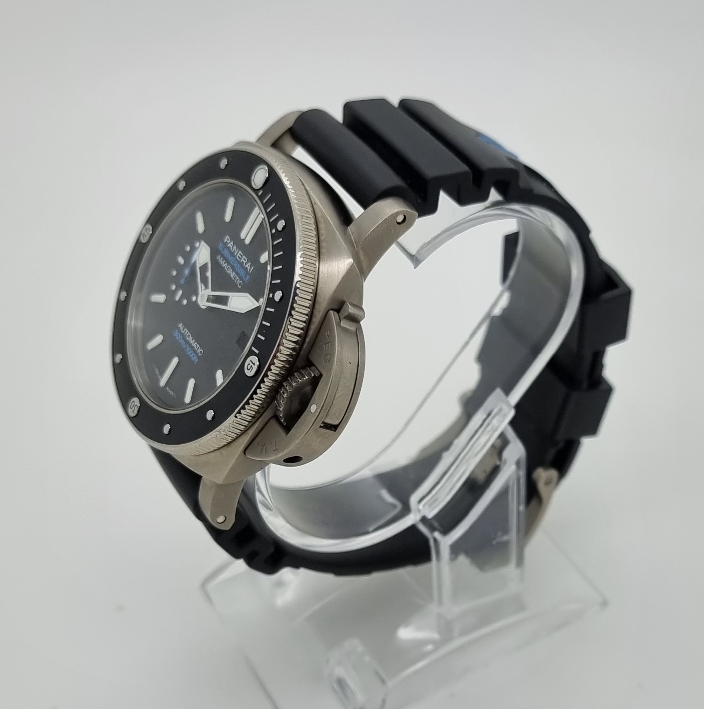 Panerai Submersible PAM01389 Thumbnail 3