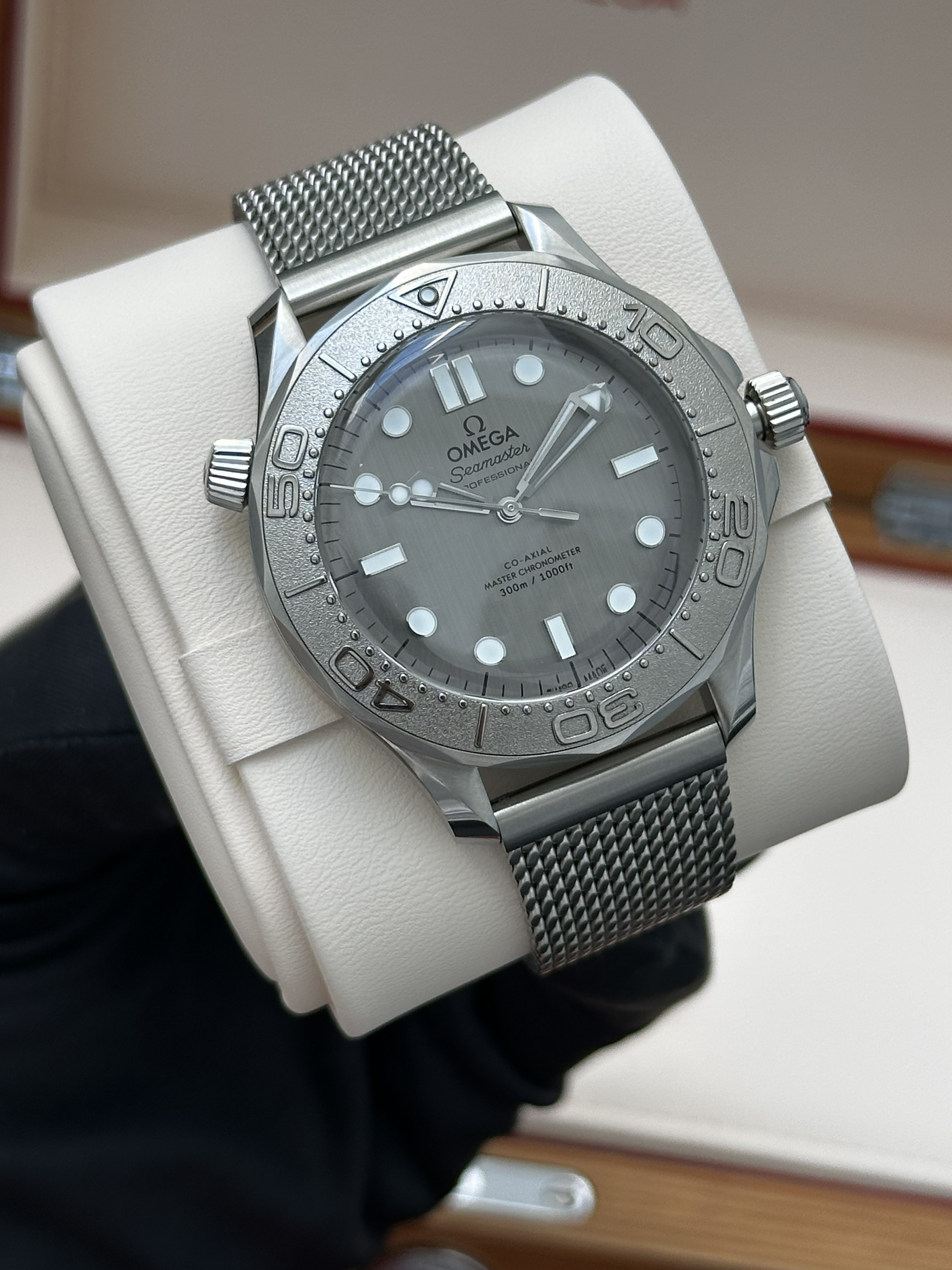Omega Seamaster Diver 300m 210.30.42.20.06.002 Thumbnail 3