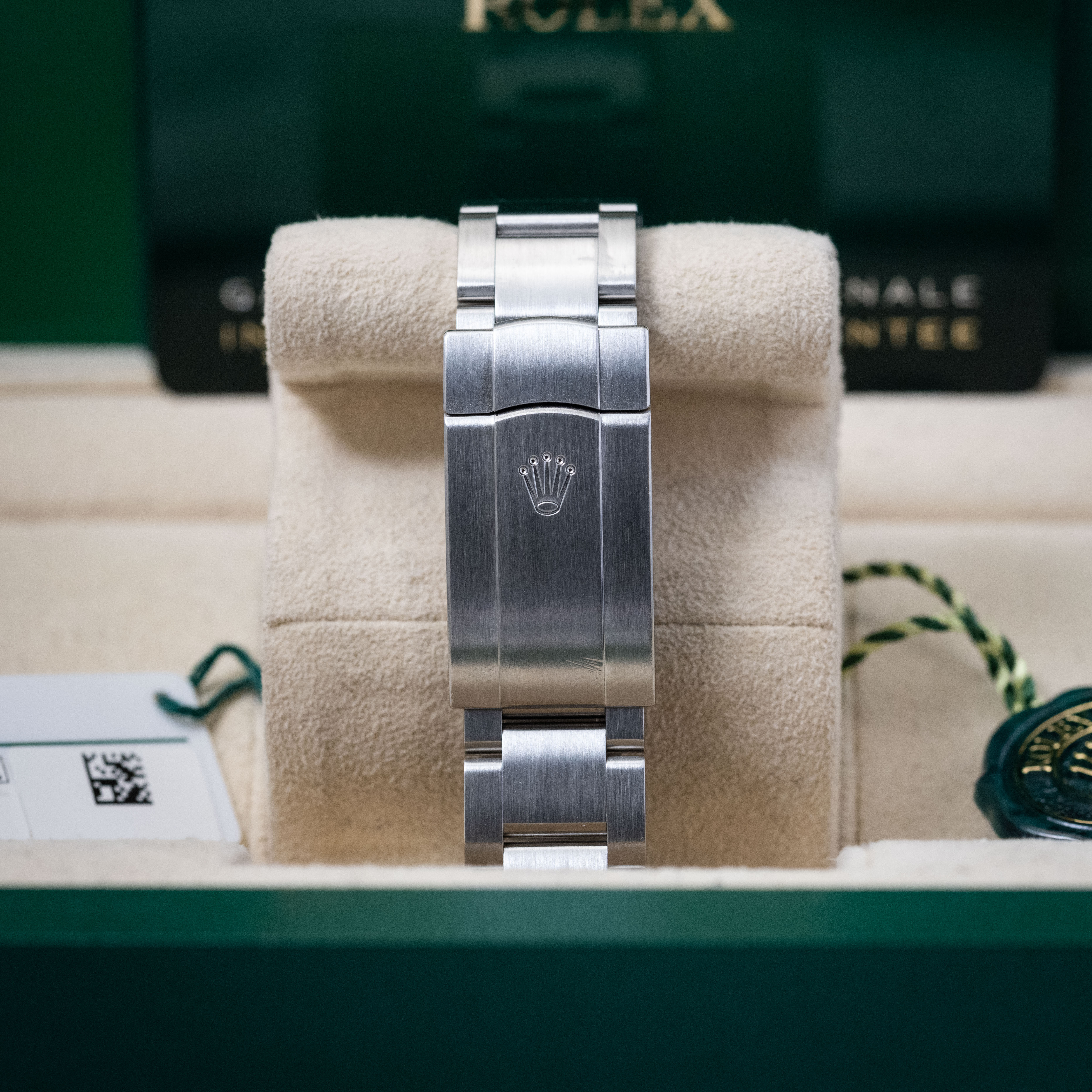 Rolex Oyster Perpetual 124300 Thumbnail 5