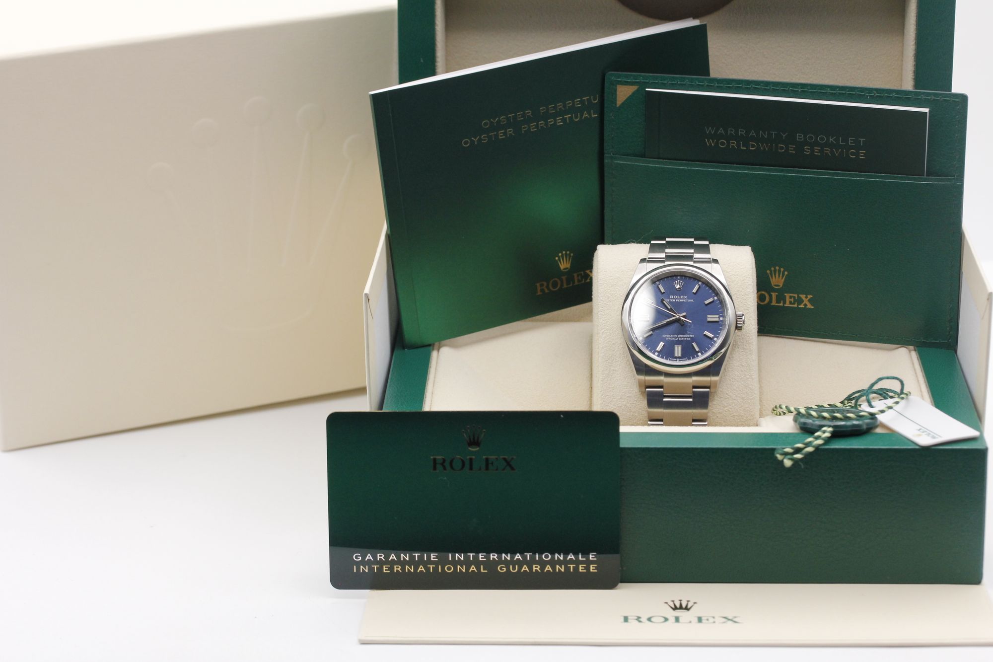 Rolex Oyster Perpetual 126000 Thumbnail 5