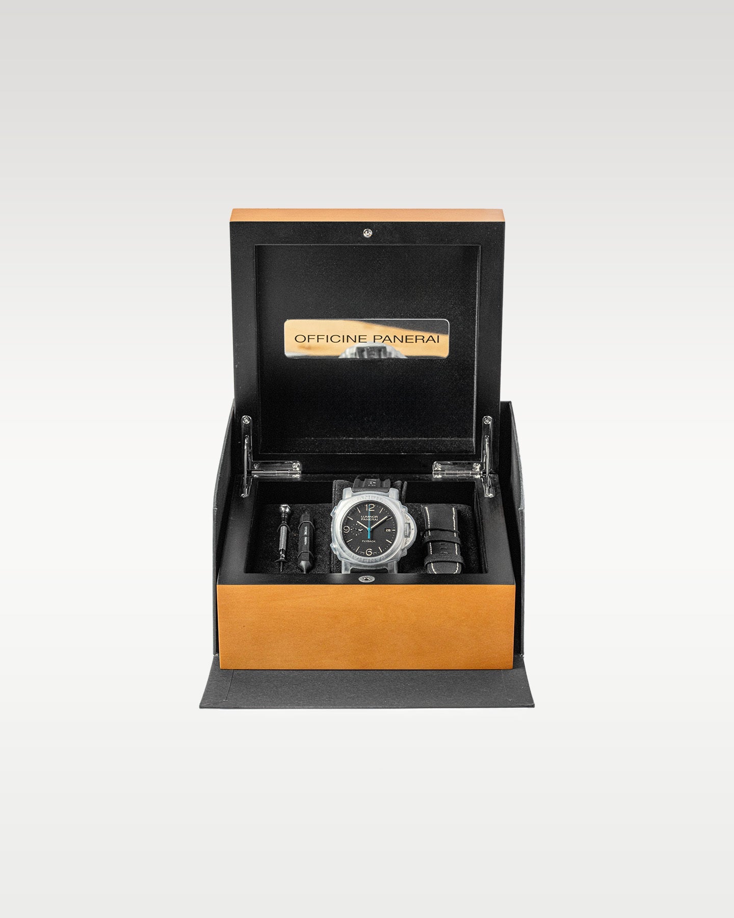 Panerai Luminor Chrono PAM00524 Thumbnail 5