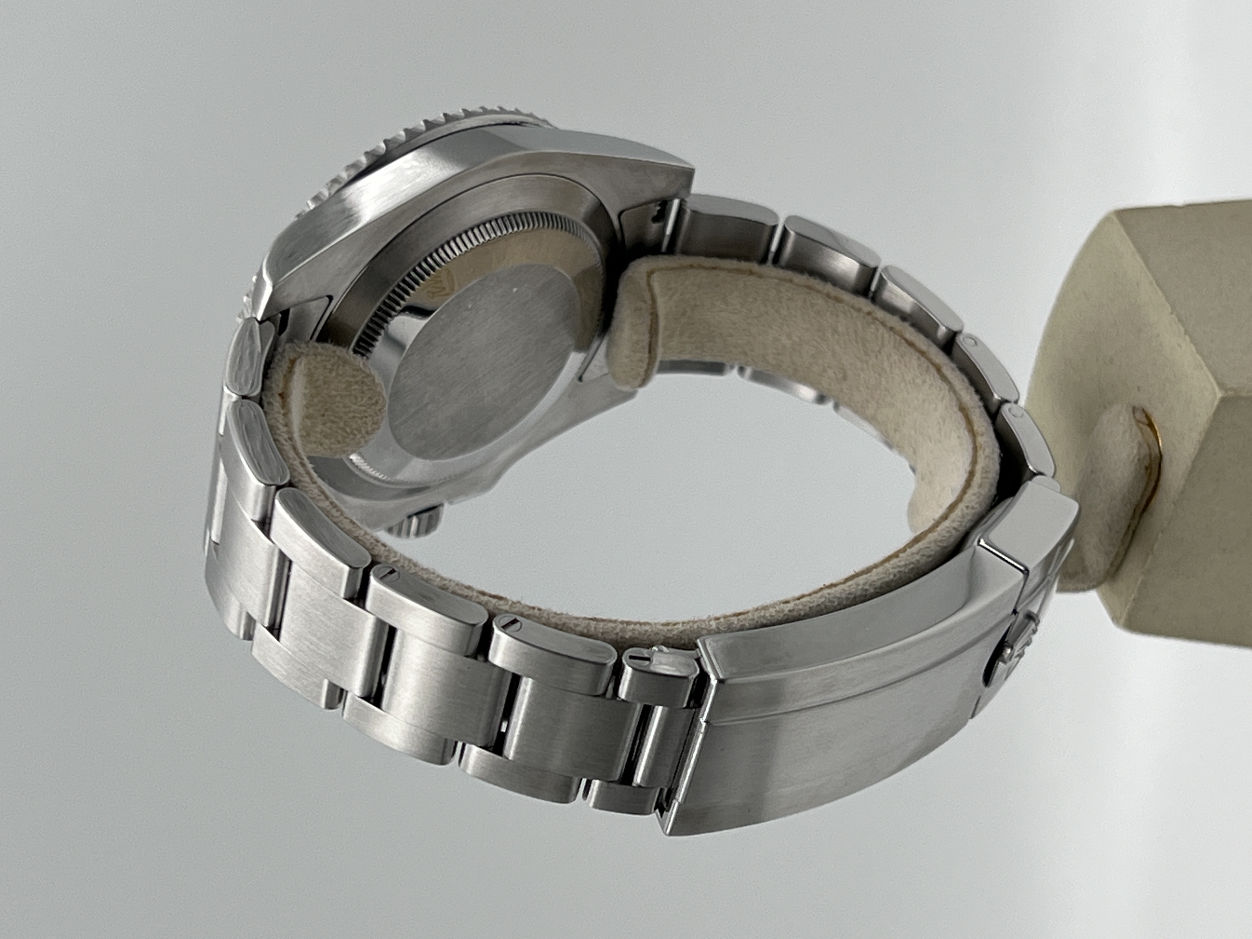 Rolex Submariner Hulk Thumbnail 3