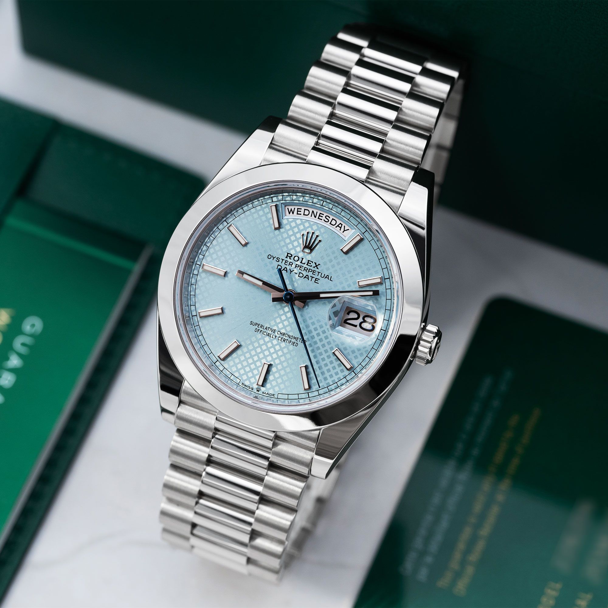 Rolex Day-Date 40 228206 Thumbnail 2