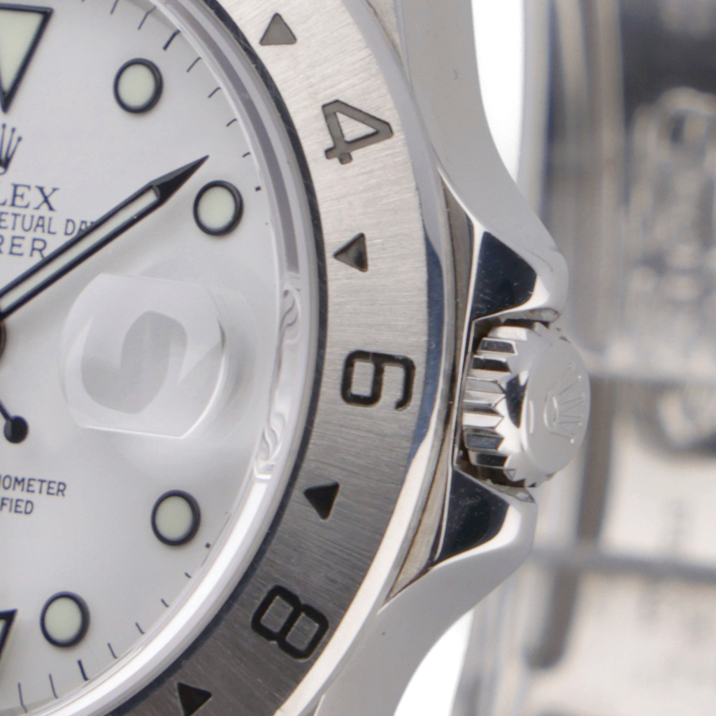 Rolex Explorer II 16570 Thumbnail 3