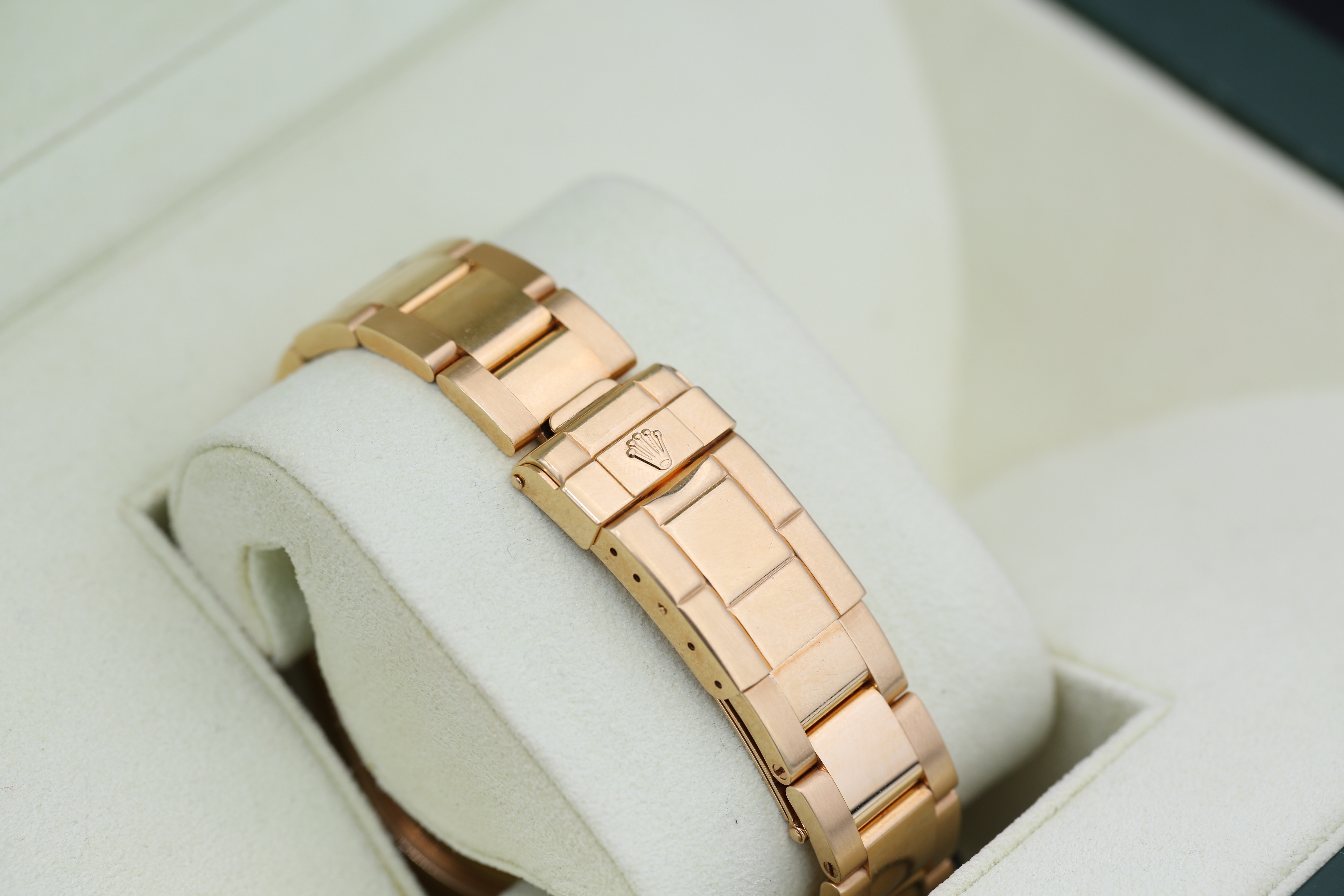 Rolex Yacht-Master 16628 Thumbnail 3