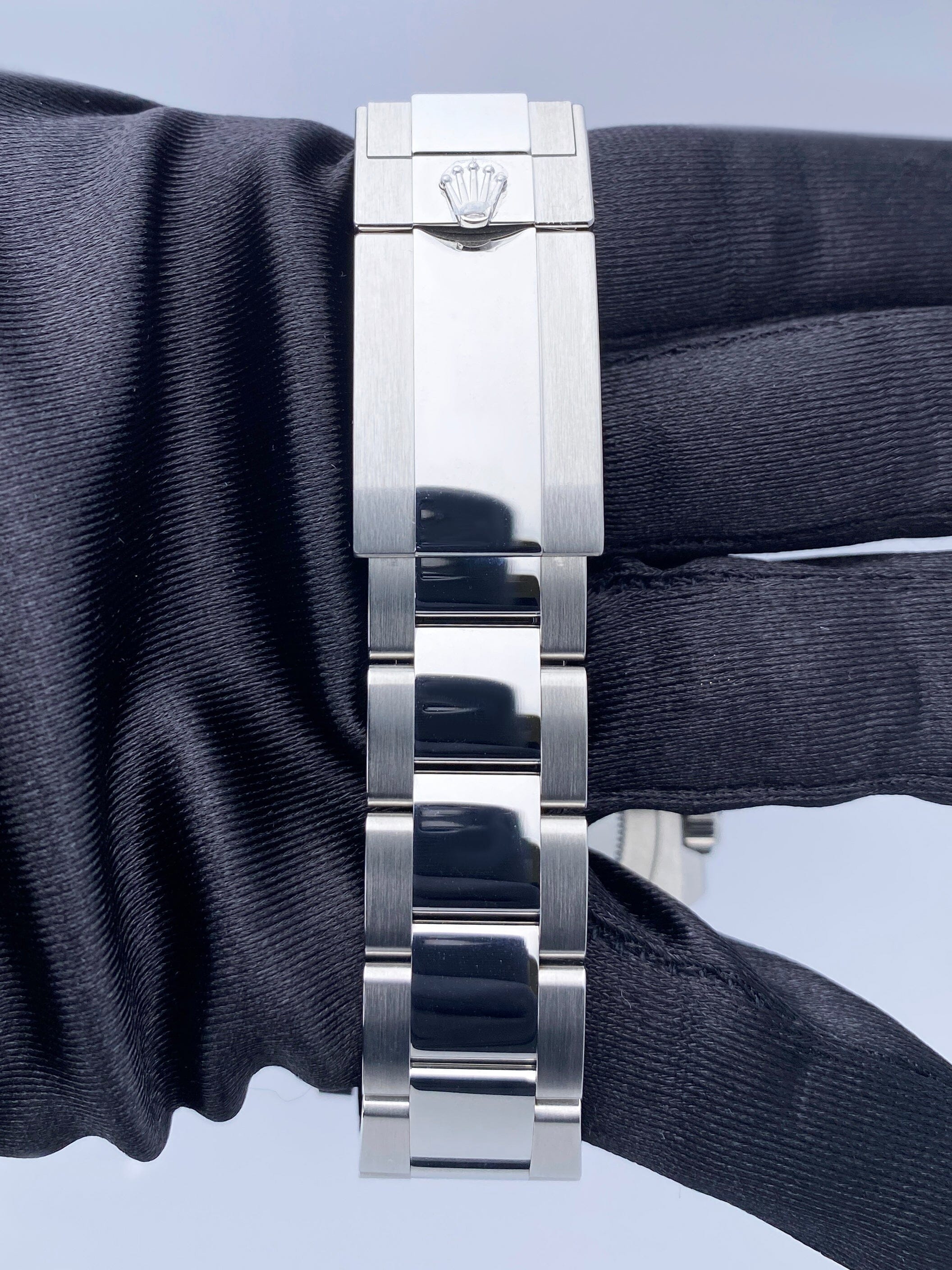 Rolex GMT Master II 126710 BLRO Thumbnail 6