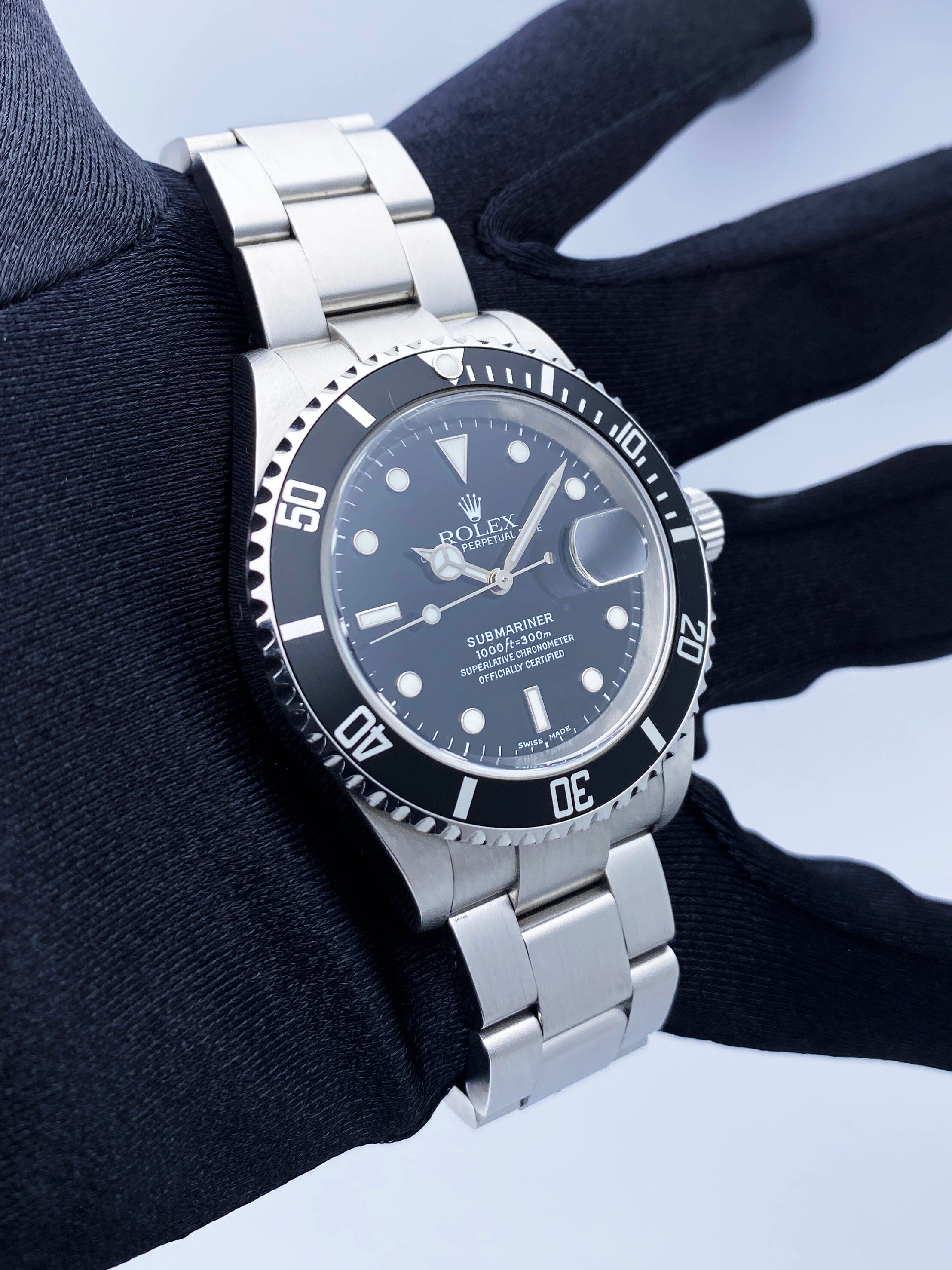 Rolex Submariner 16610 Thumbnail 3