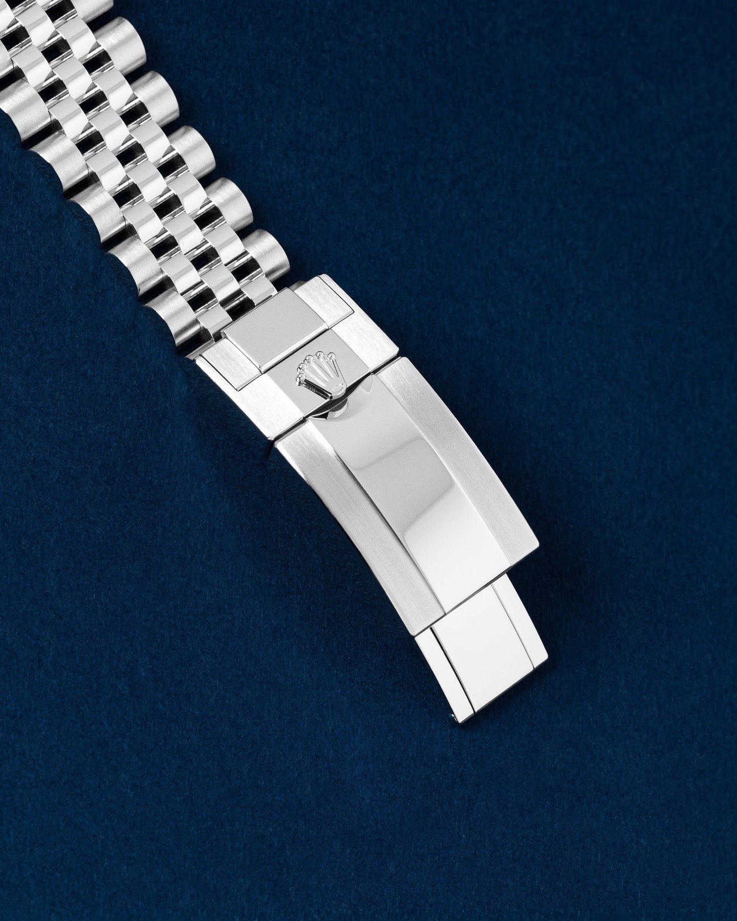 Rolex GMT Master II 126710 GRNR Thumbnail 3