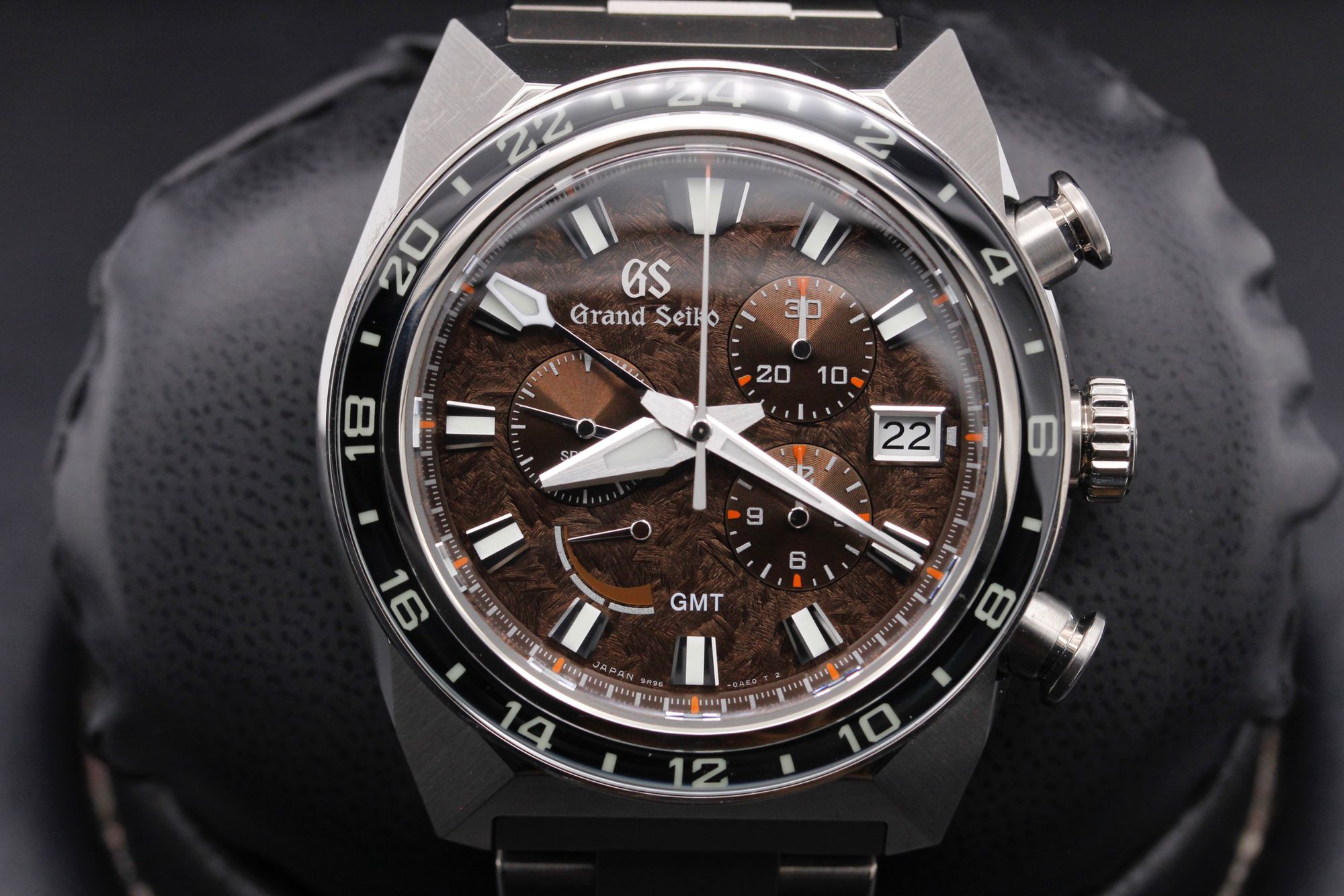 Grand Seiko Sport Collection SBGC231 Thumbnail 1